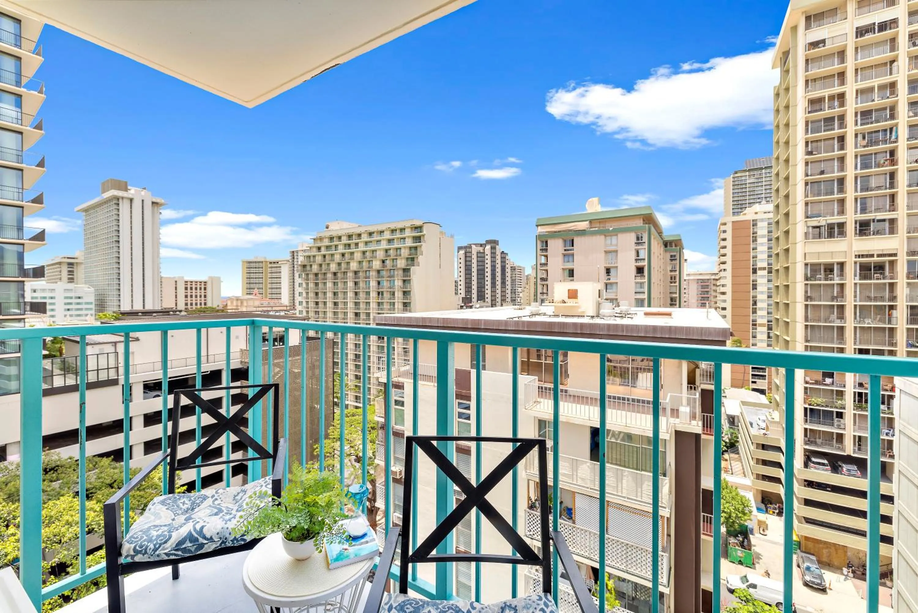 Balcony/Terrace in Beautiful Studio in the Heart of Vibrant Waikiki