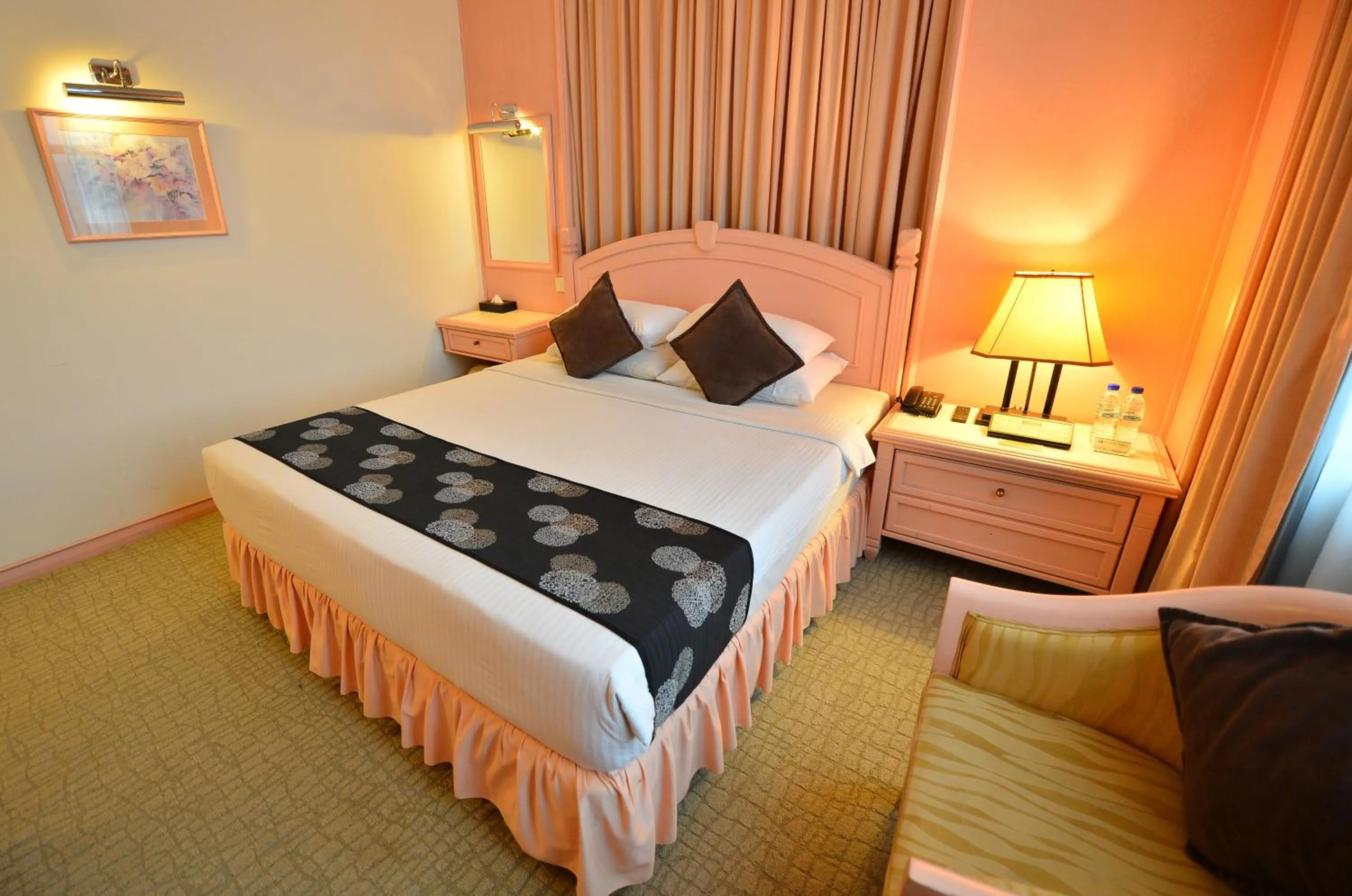 Bed in Emerald Puteri Hotel