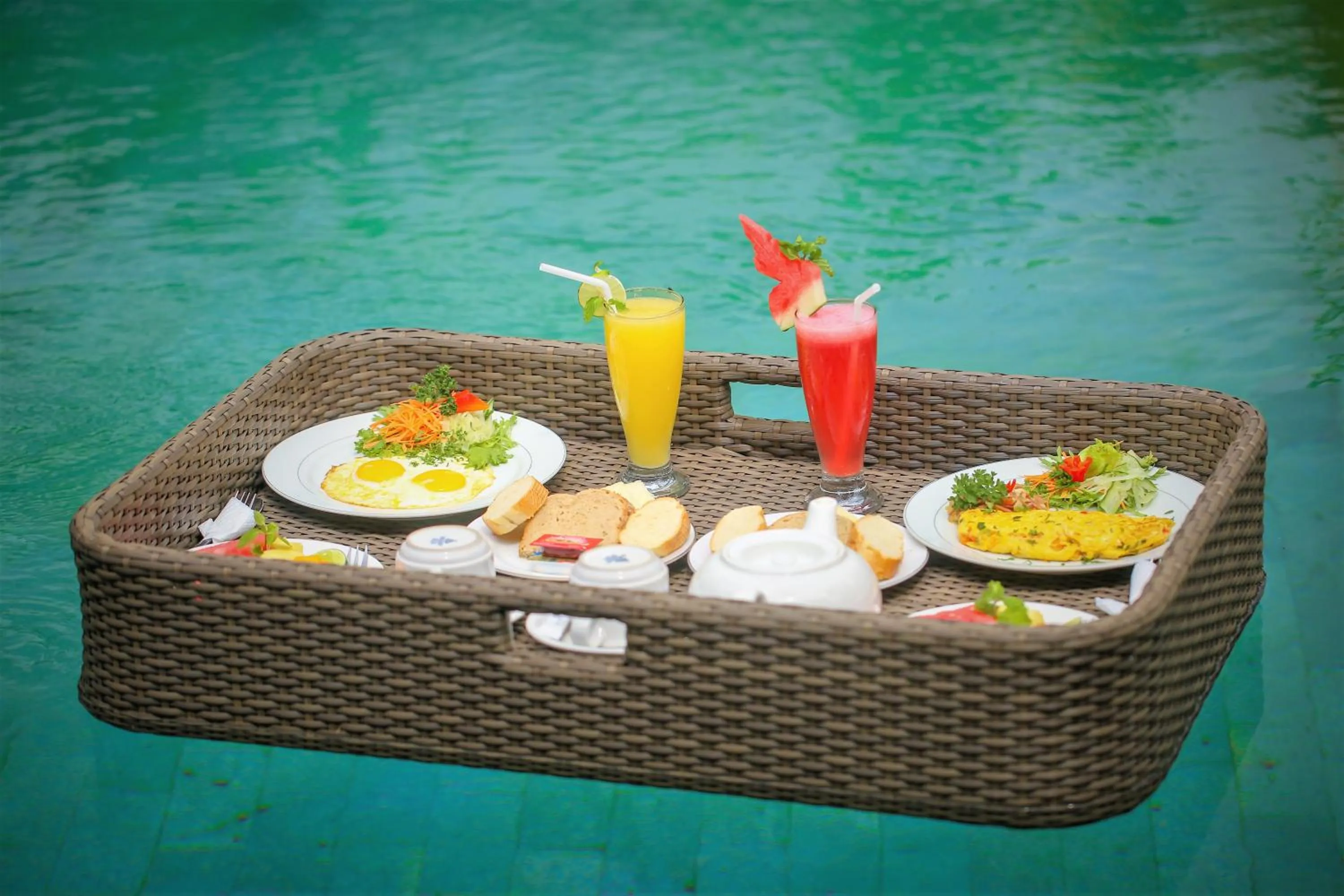 Food and drinks in Three Gold Luxury Private Villas