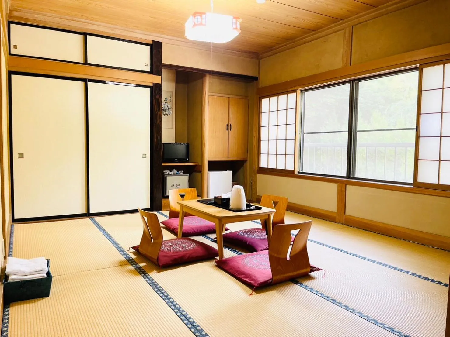 Photo of the whole room in Ikoisanso