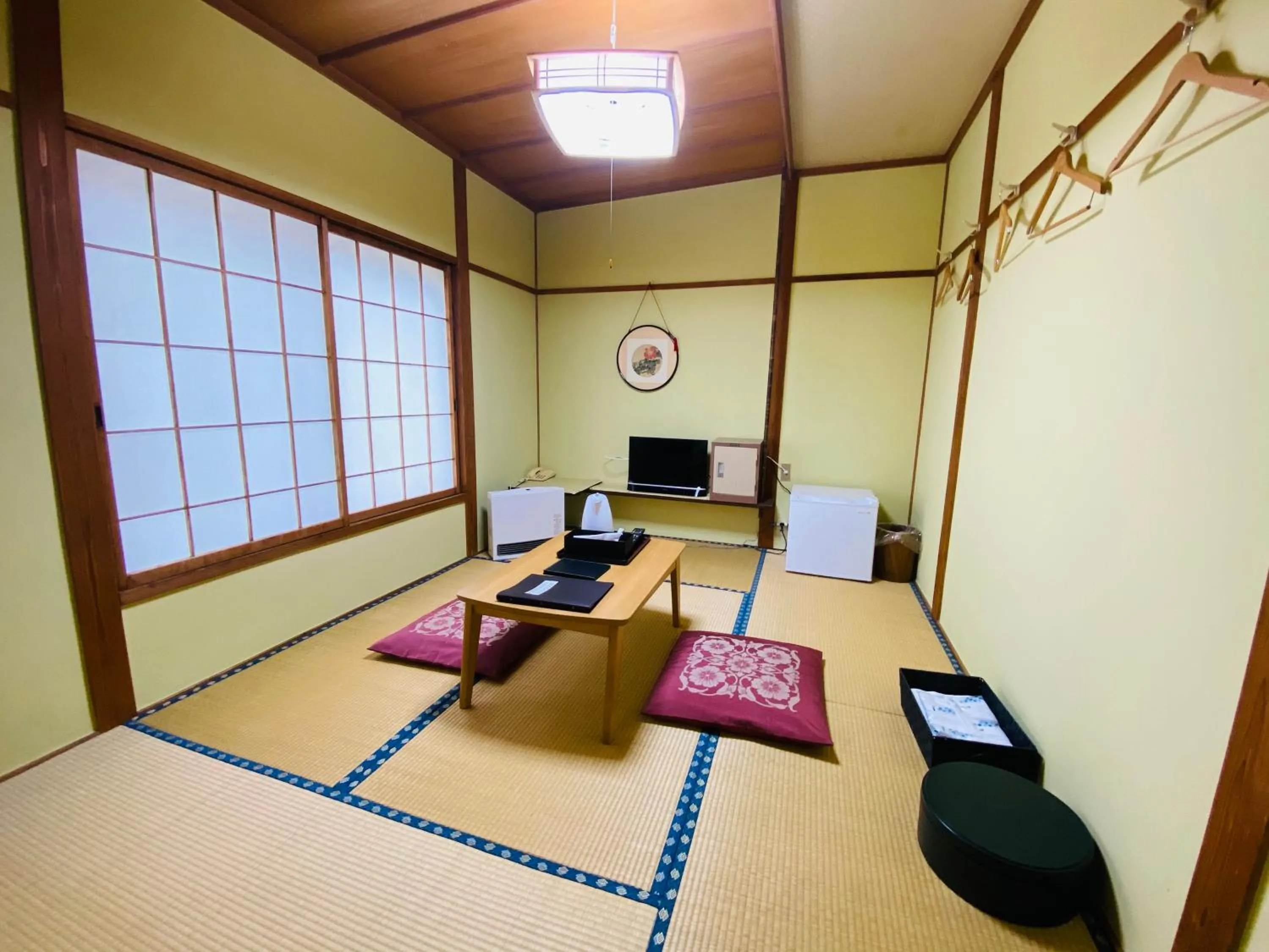 Photo of the whole room in Ikoisanso