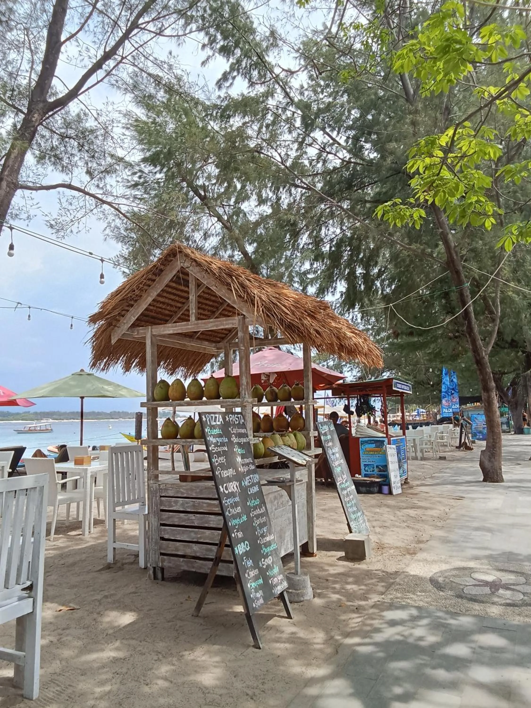 Restaurant/places to eat in Balenta Bungalow Gili Trawangan