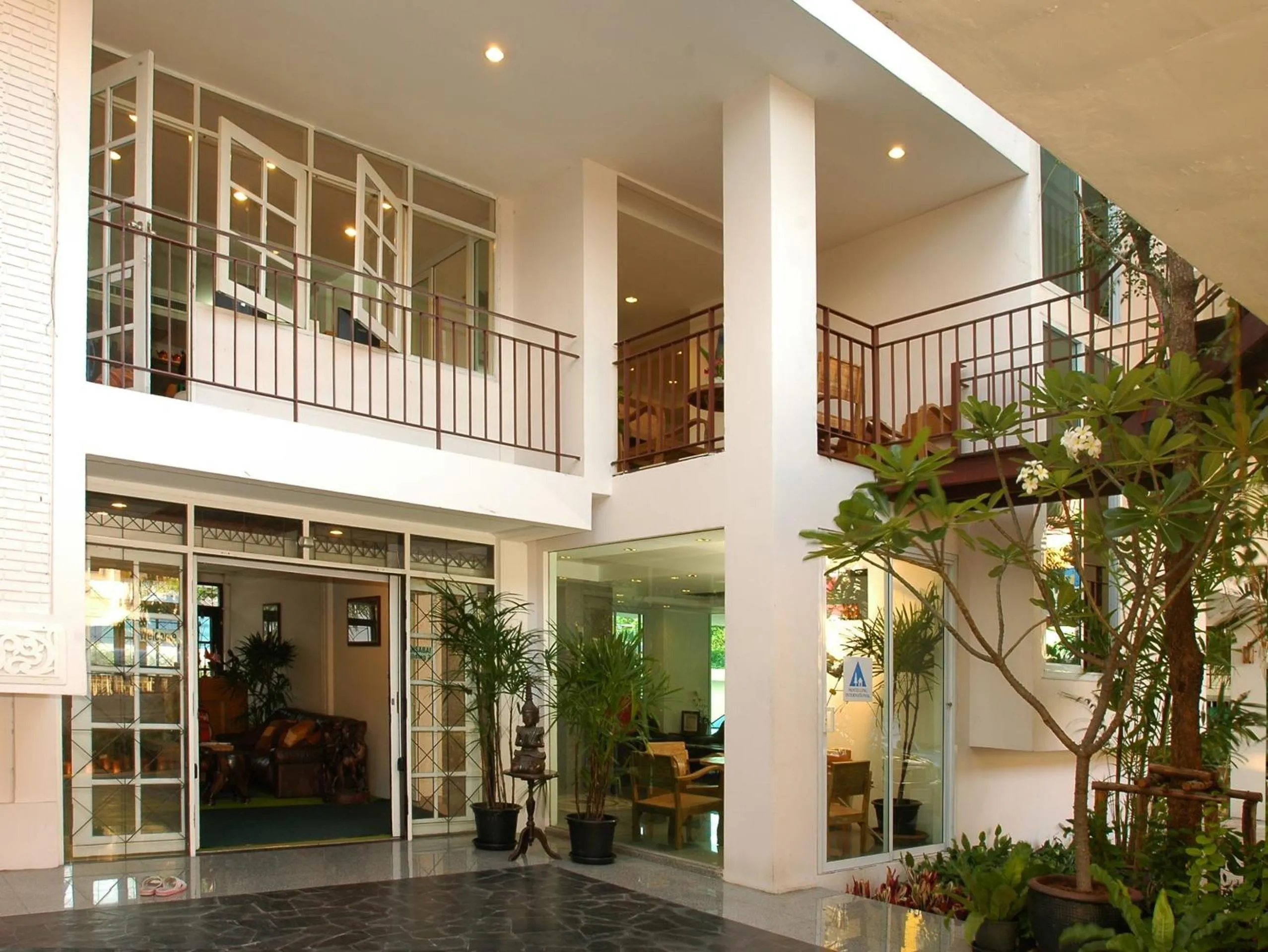 Facade/entrance in Bansabai Hostelling International