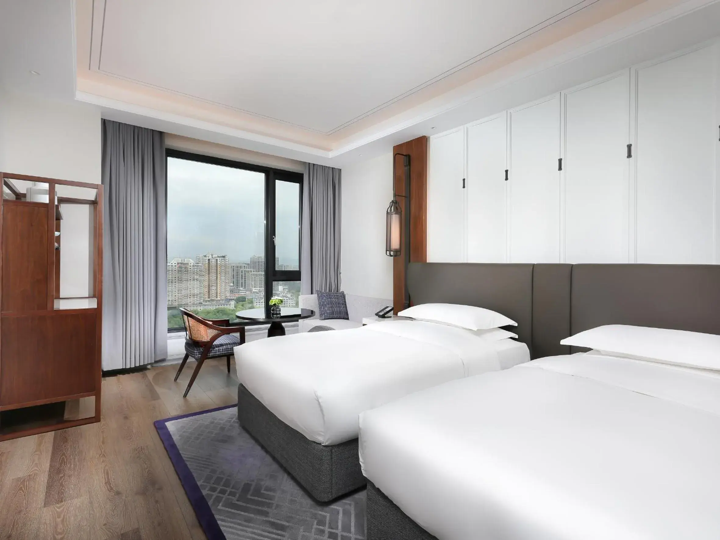 Lake View Twin Room in Kingdom Hotel Lake View Twin Room in Kingdom Hotel