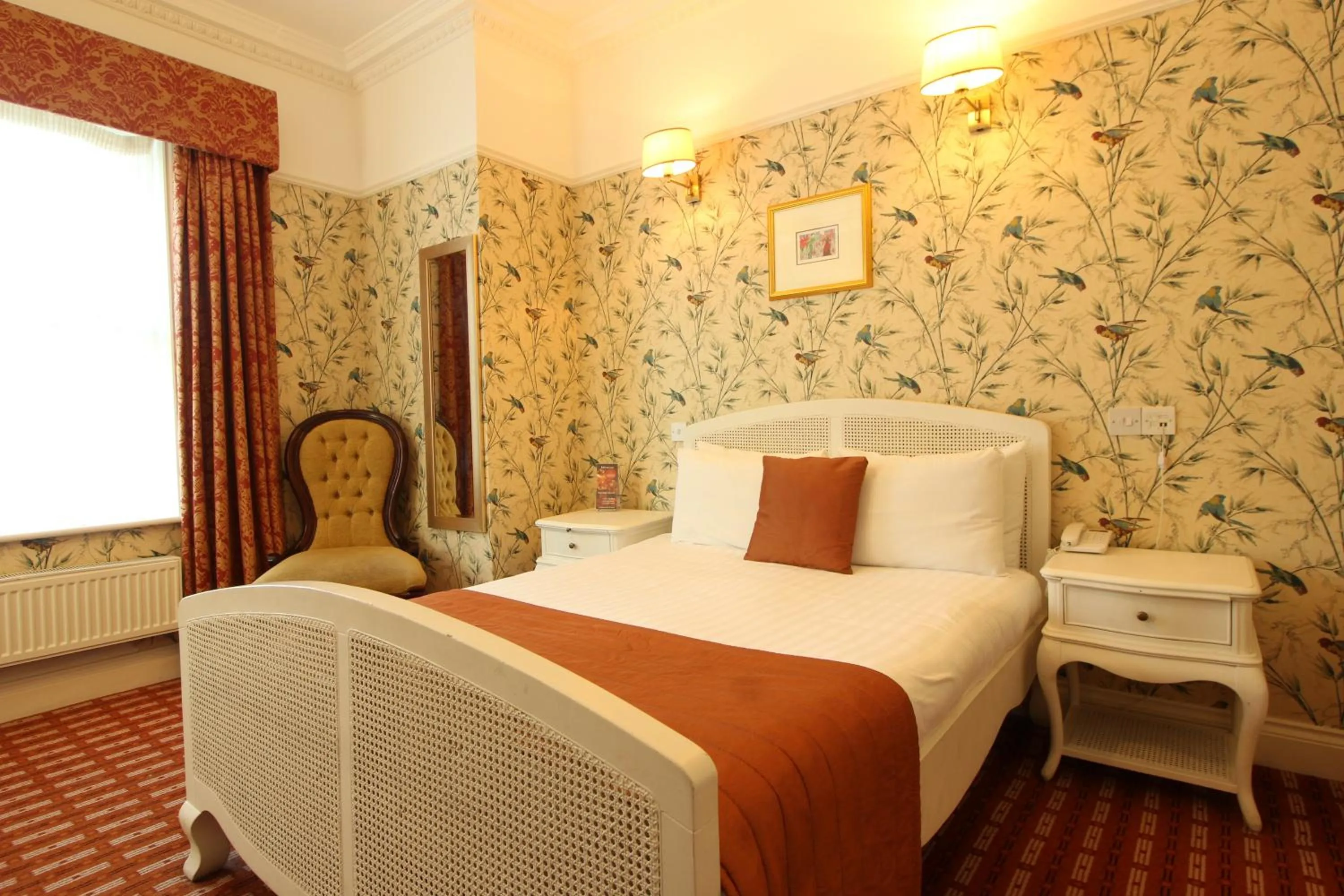 Photo of the whole room, Bed in Castle Hotel
