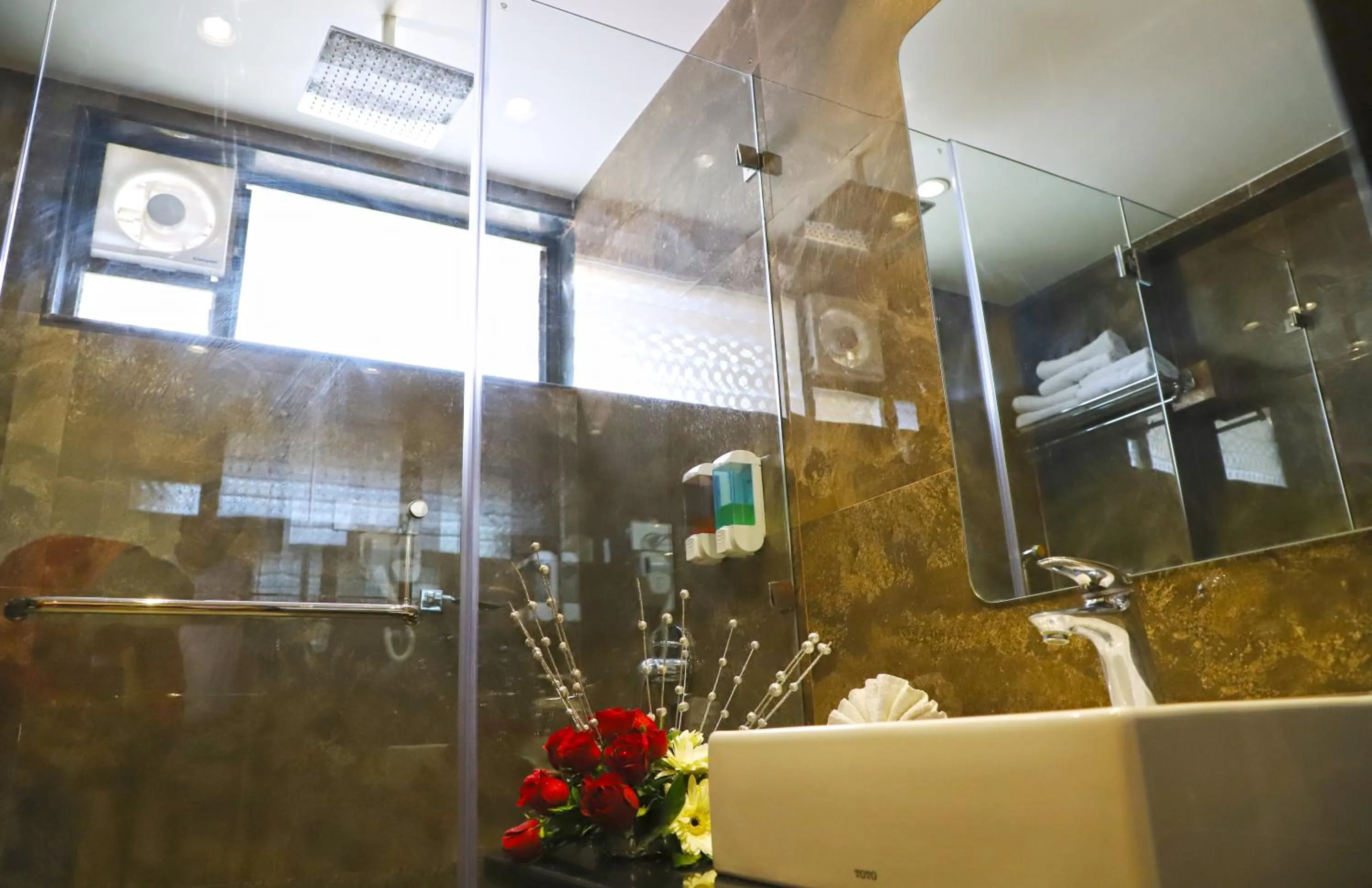 Bathroom in Sai Neem Tree Hotel