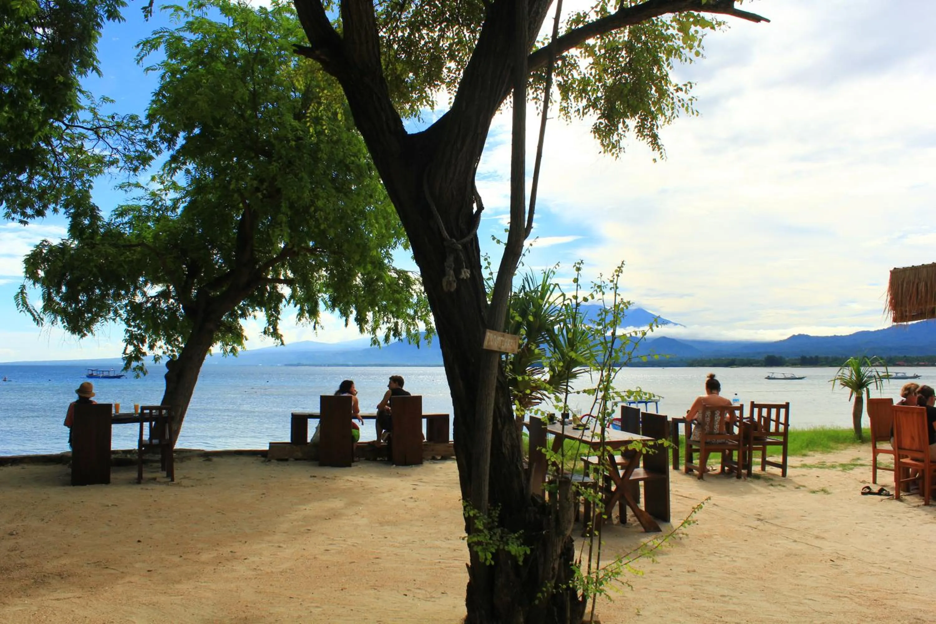 Restaurant/places to eat in Kaluku Gili Resort