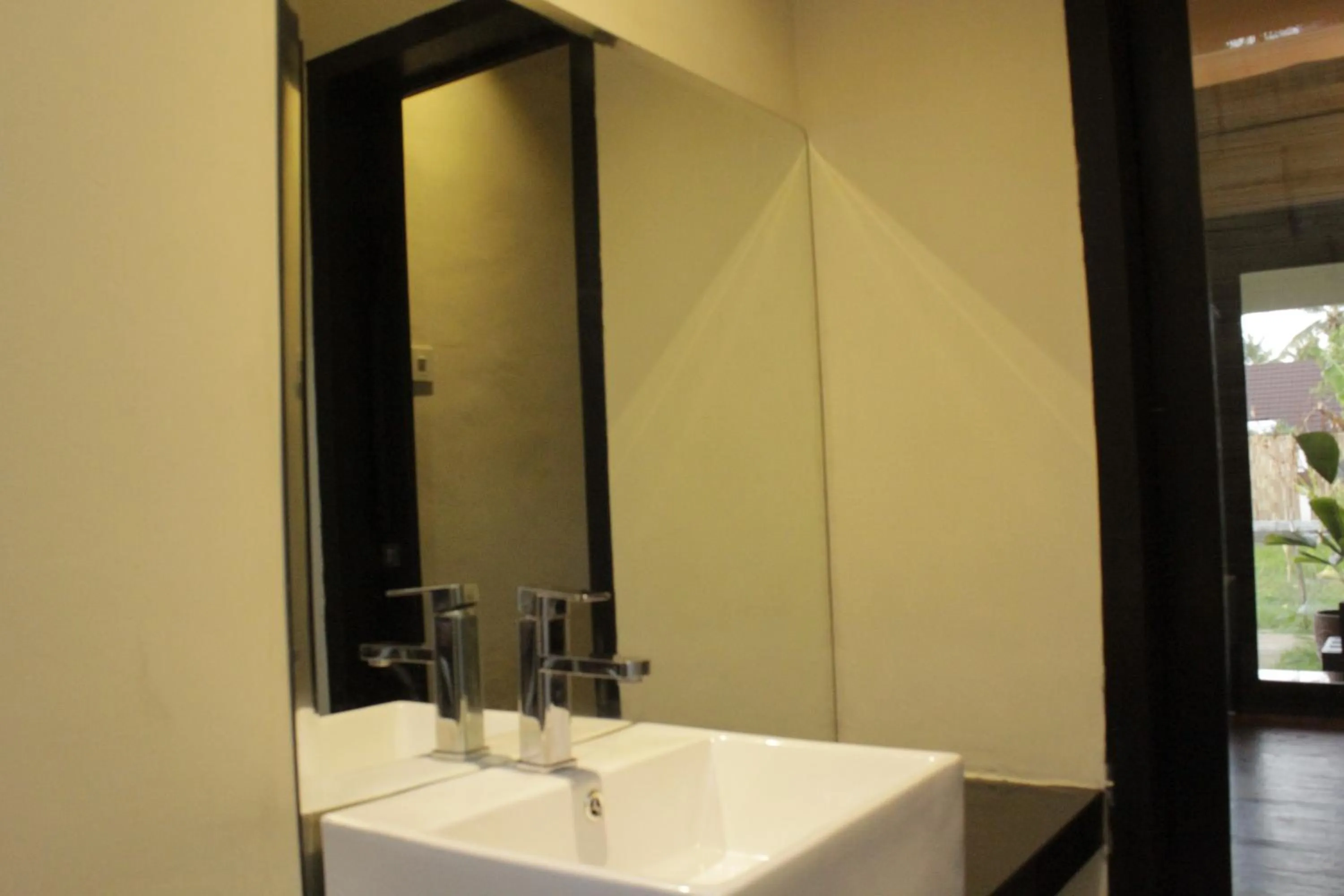 Bathroom in Kaluku Gili Resort