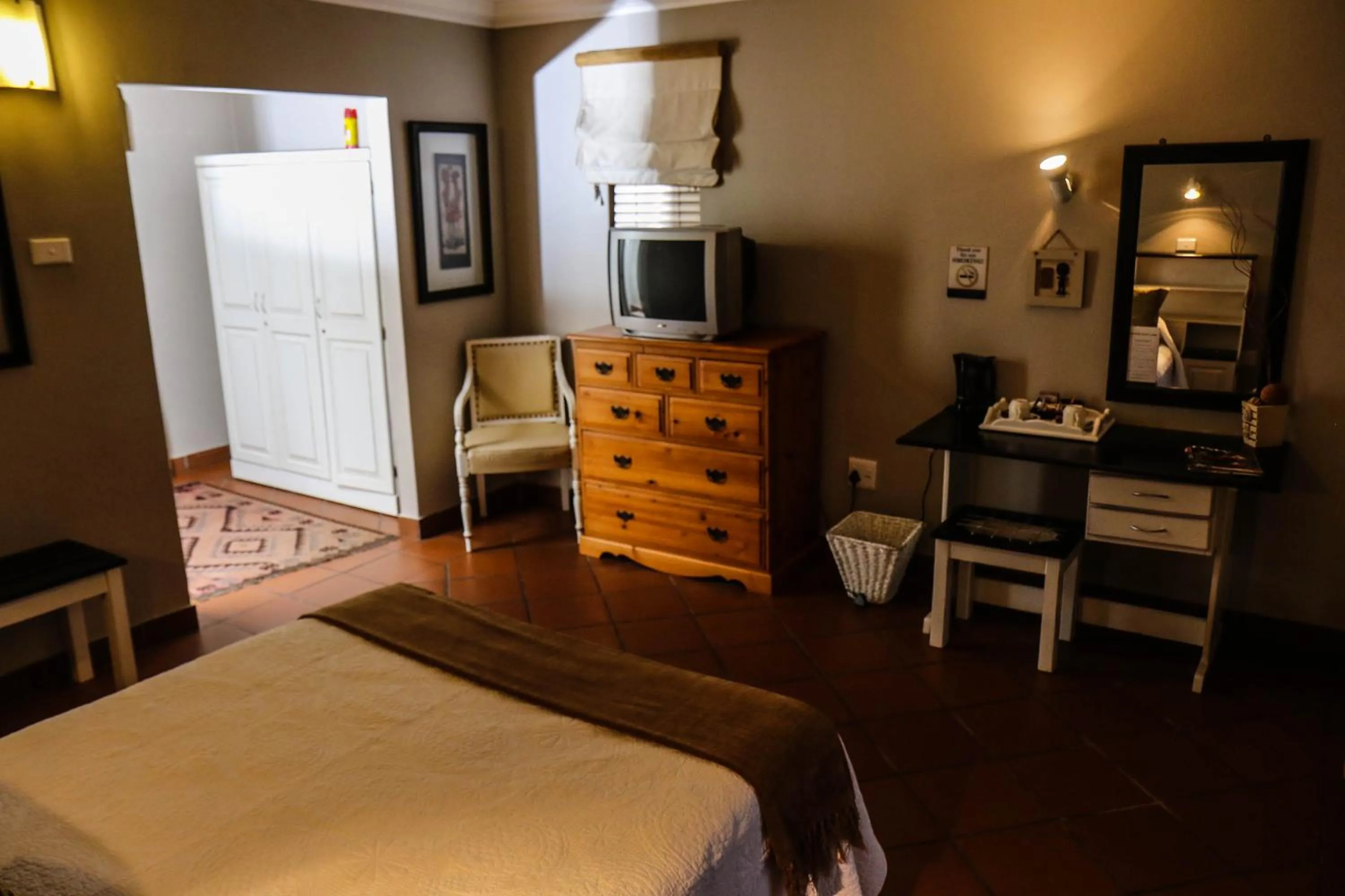 Coffee/tea facilities, Bed in Newcastle Country Lodge