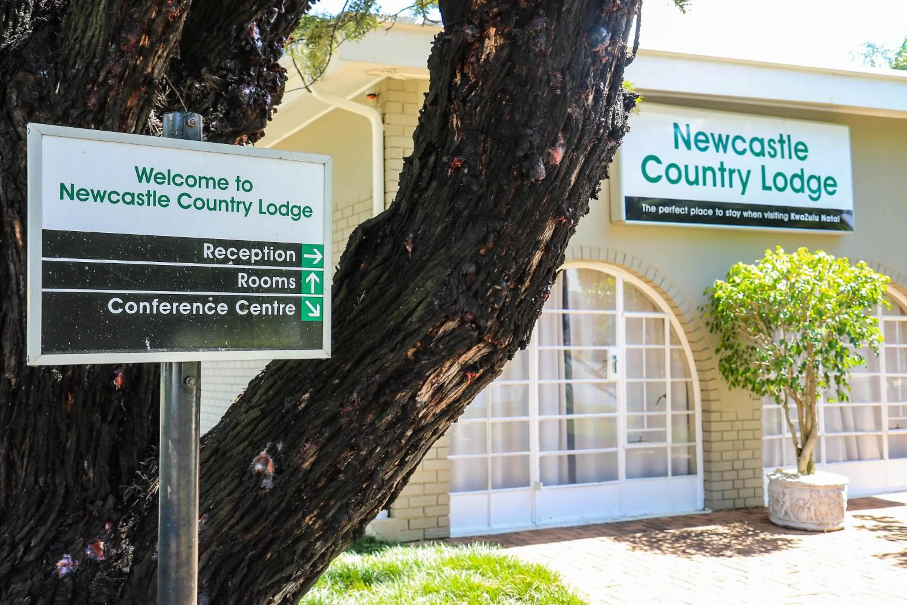 Property building in Newcastle Country Lodge