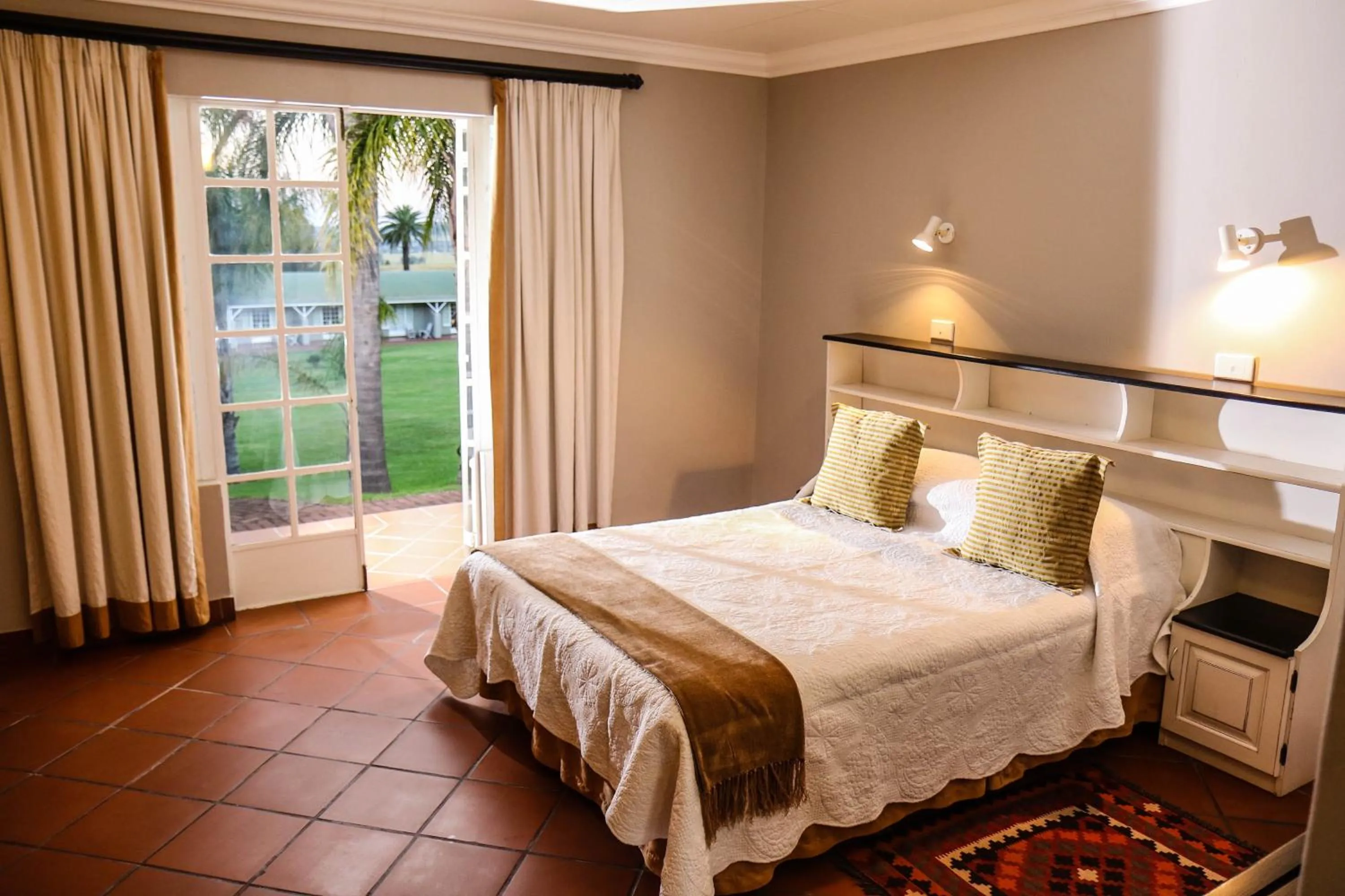 View (from property/room), Bed in Newcastle Country Lodge