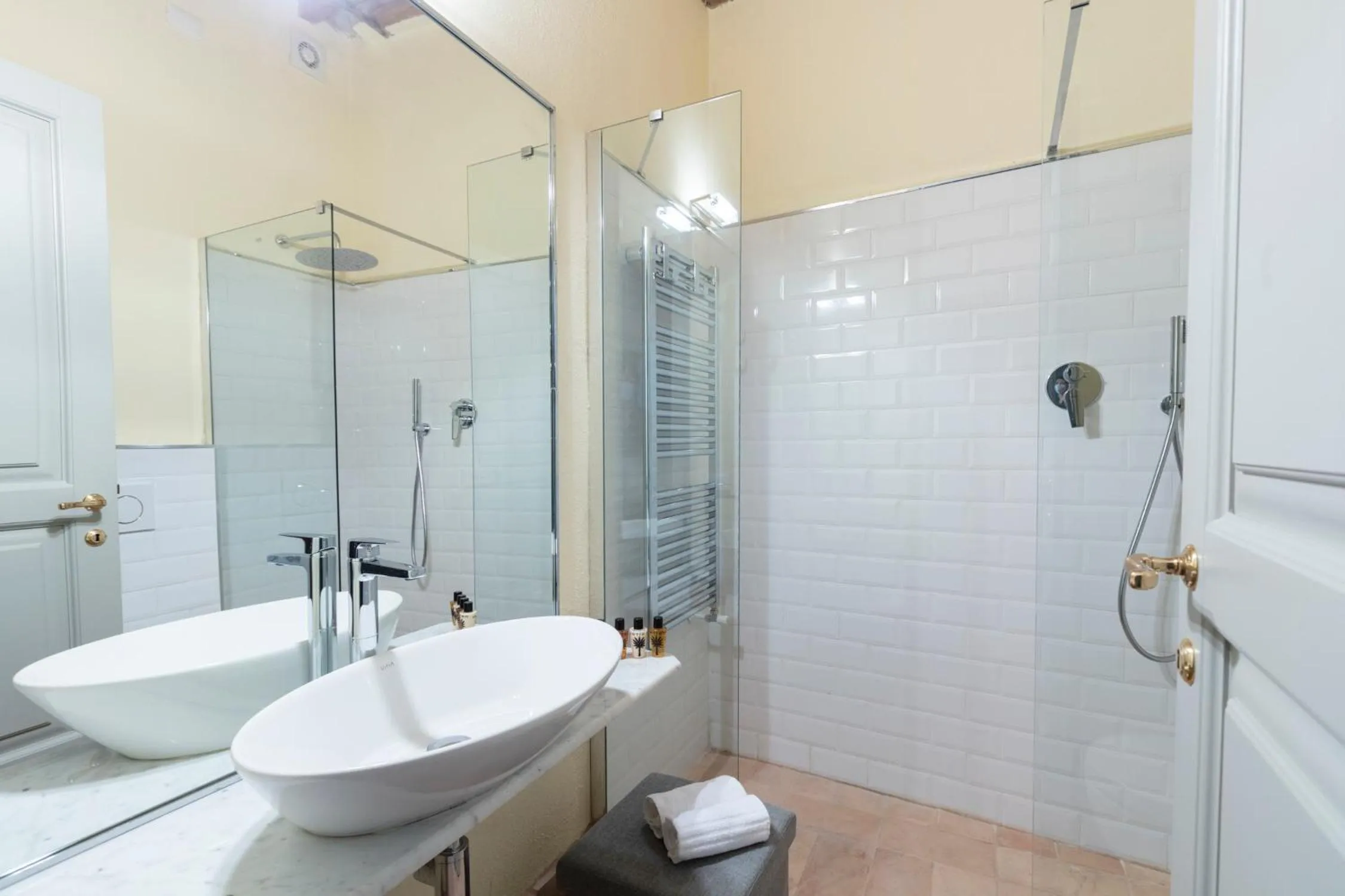 Bathroom in Tuscany View Montalcino