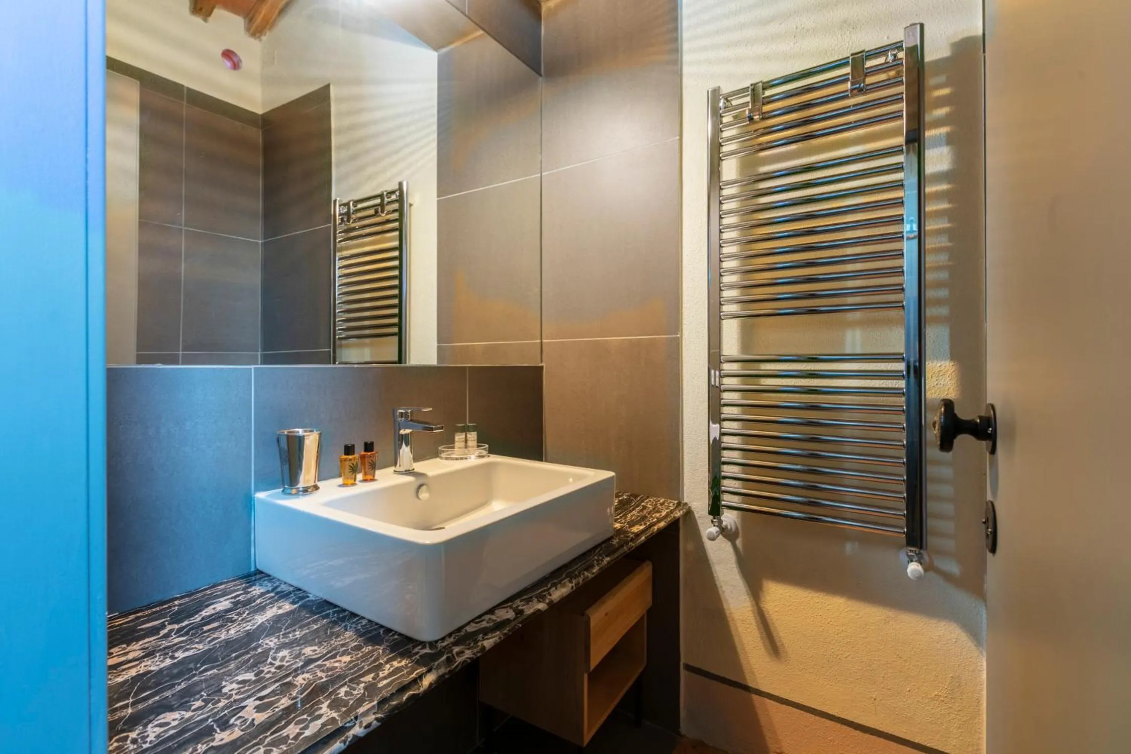 Bathroom in Tuscany View Montalcino