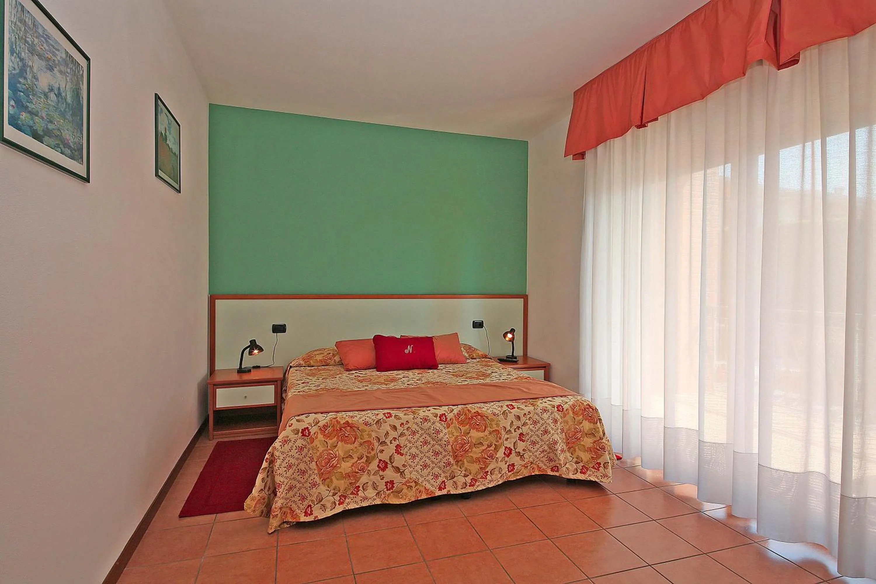 Bed in Nettuno Residence Hotel