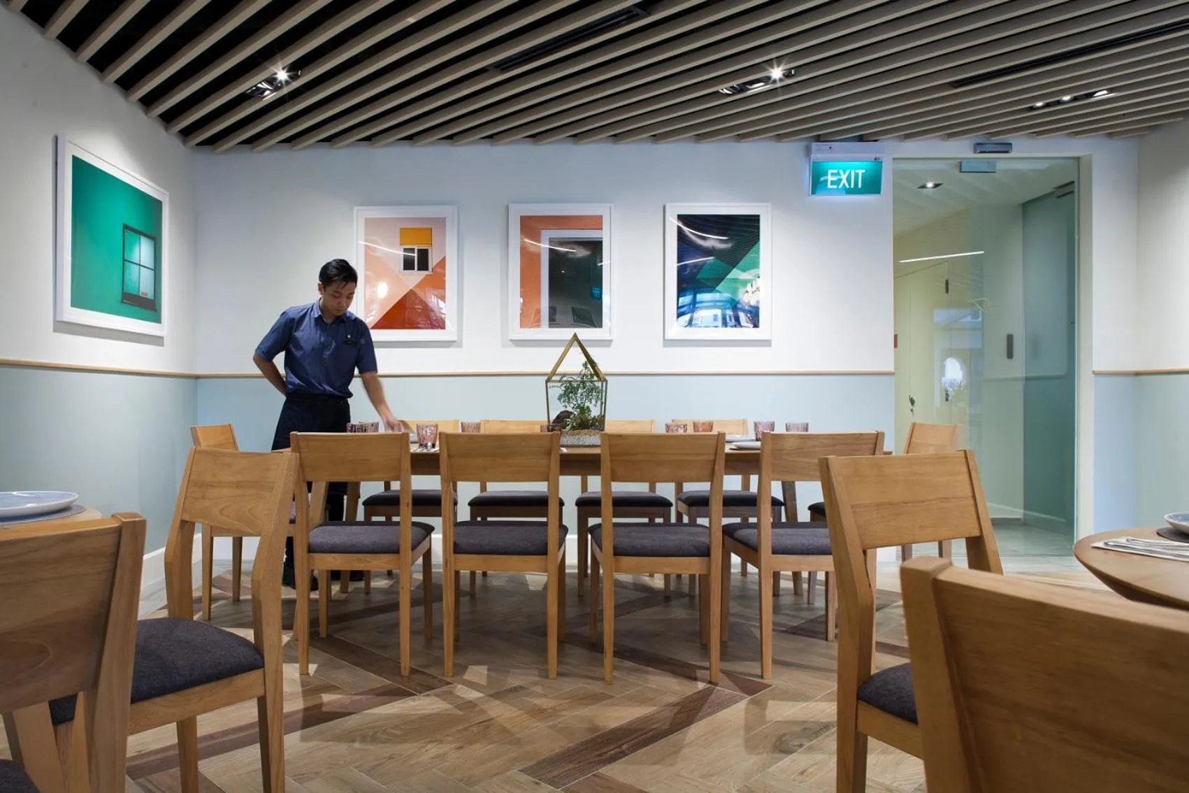 Restaurant/places to eat in Fraser Place Robertson Walk Singapore