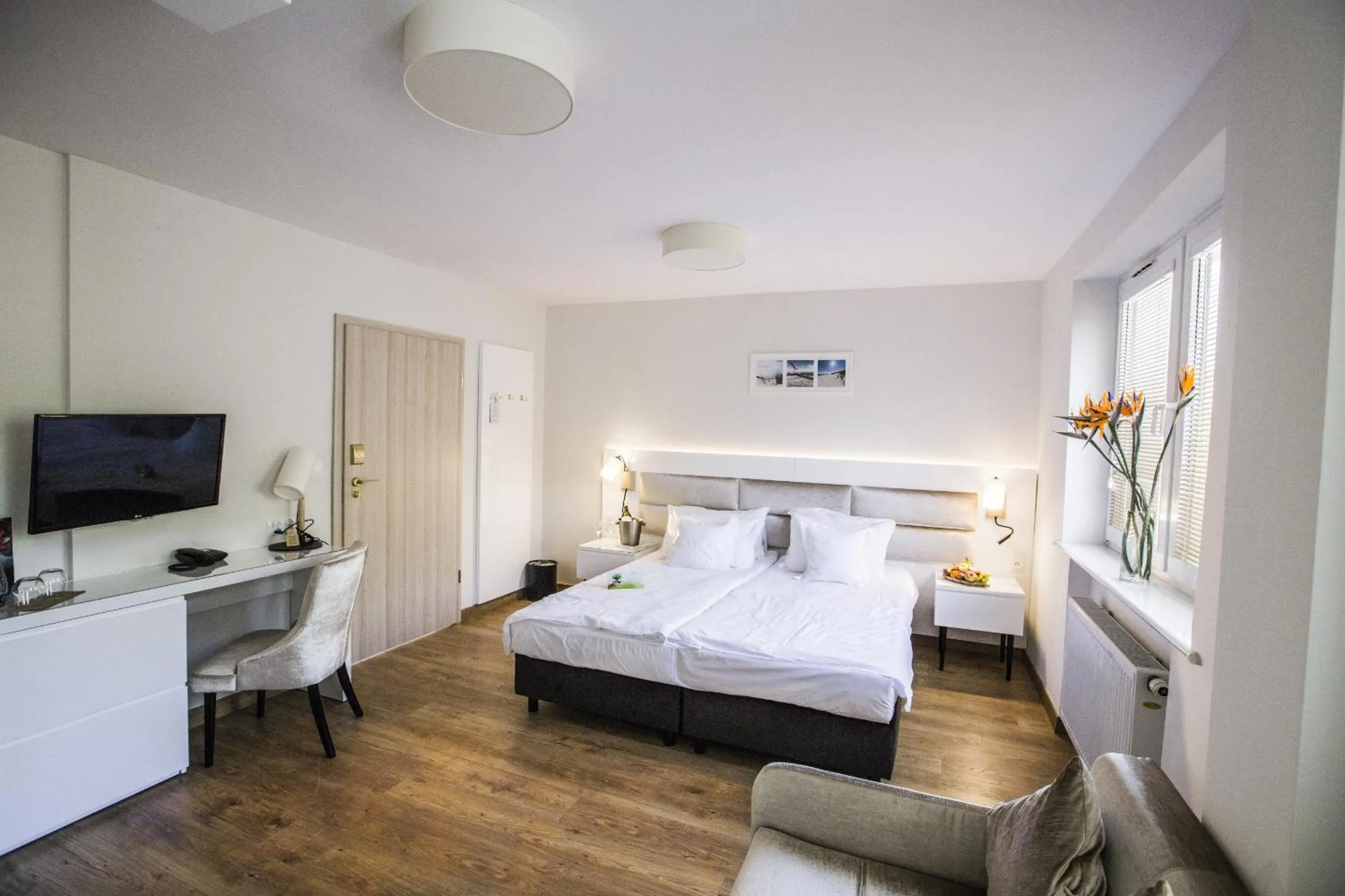 Bed in The Sun by Lubicz