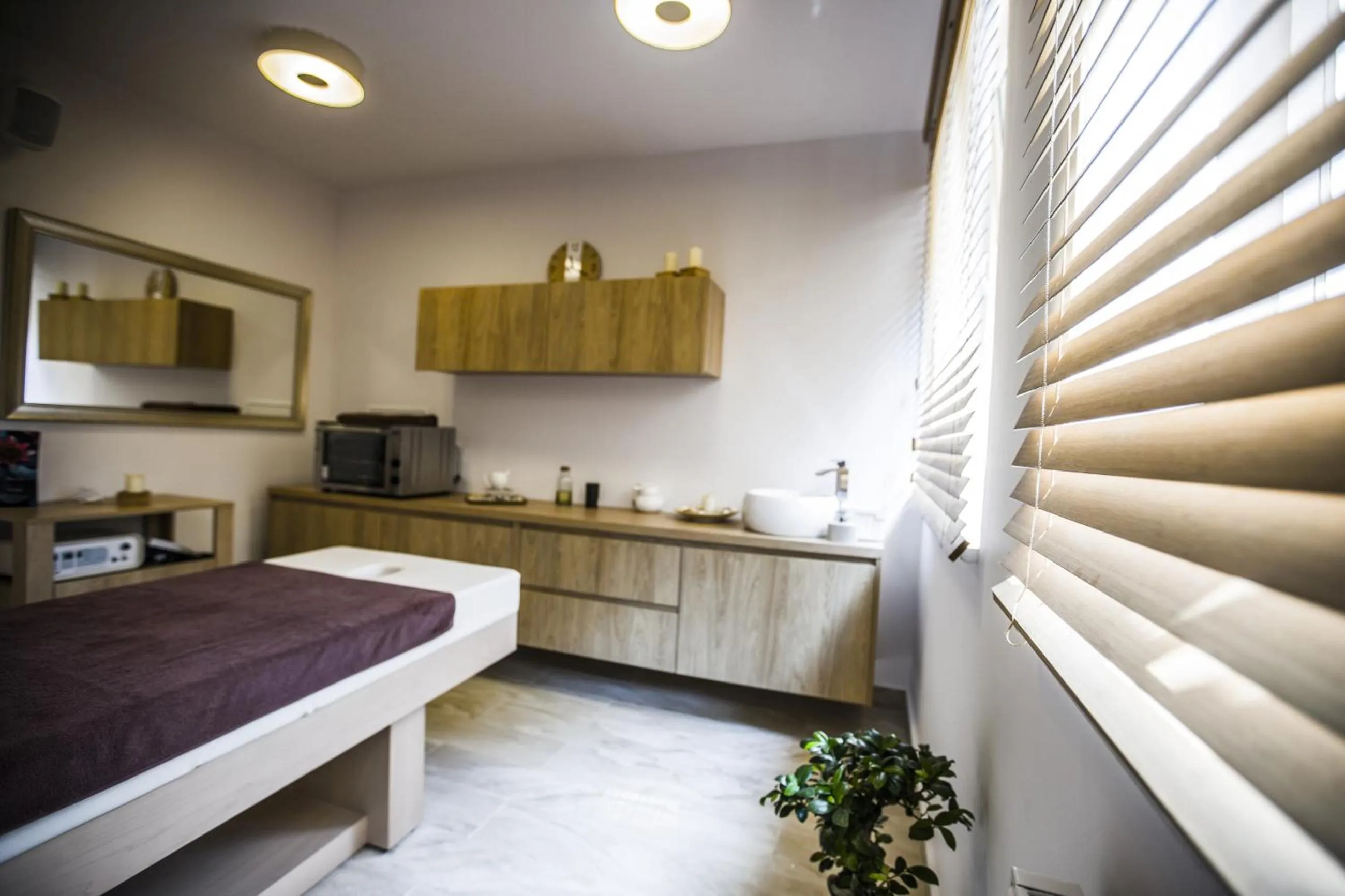 Bed in The Sun by Lubicz