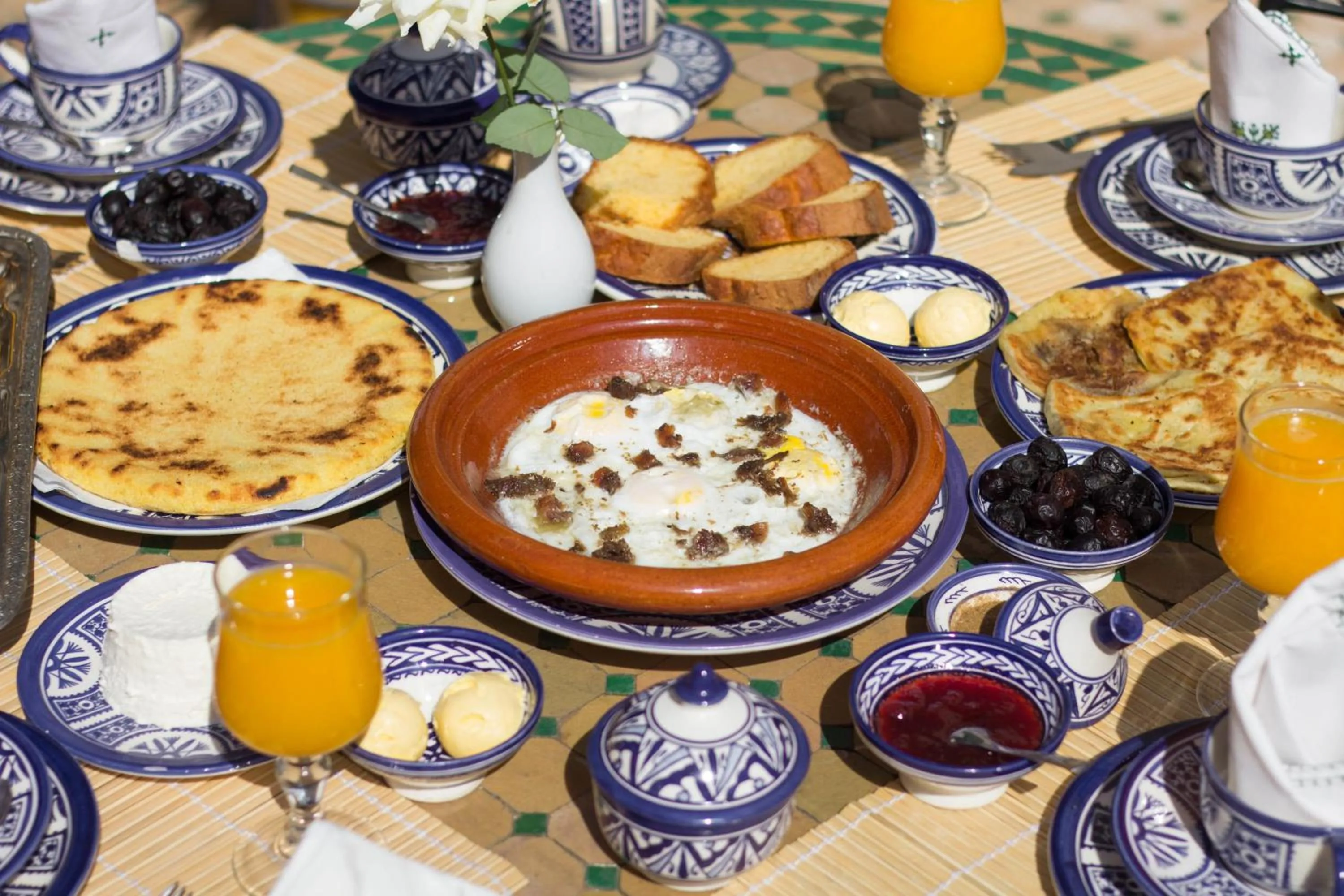 Restaurant/places to eat in Riad Raouia HAMMAM & SPA