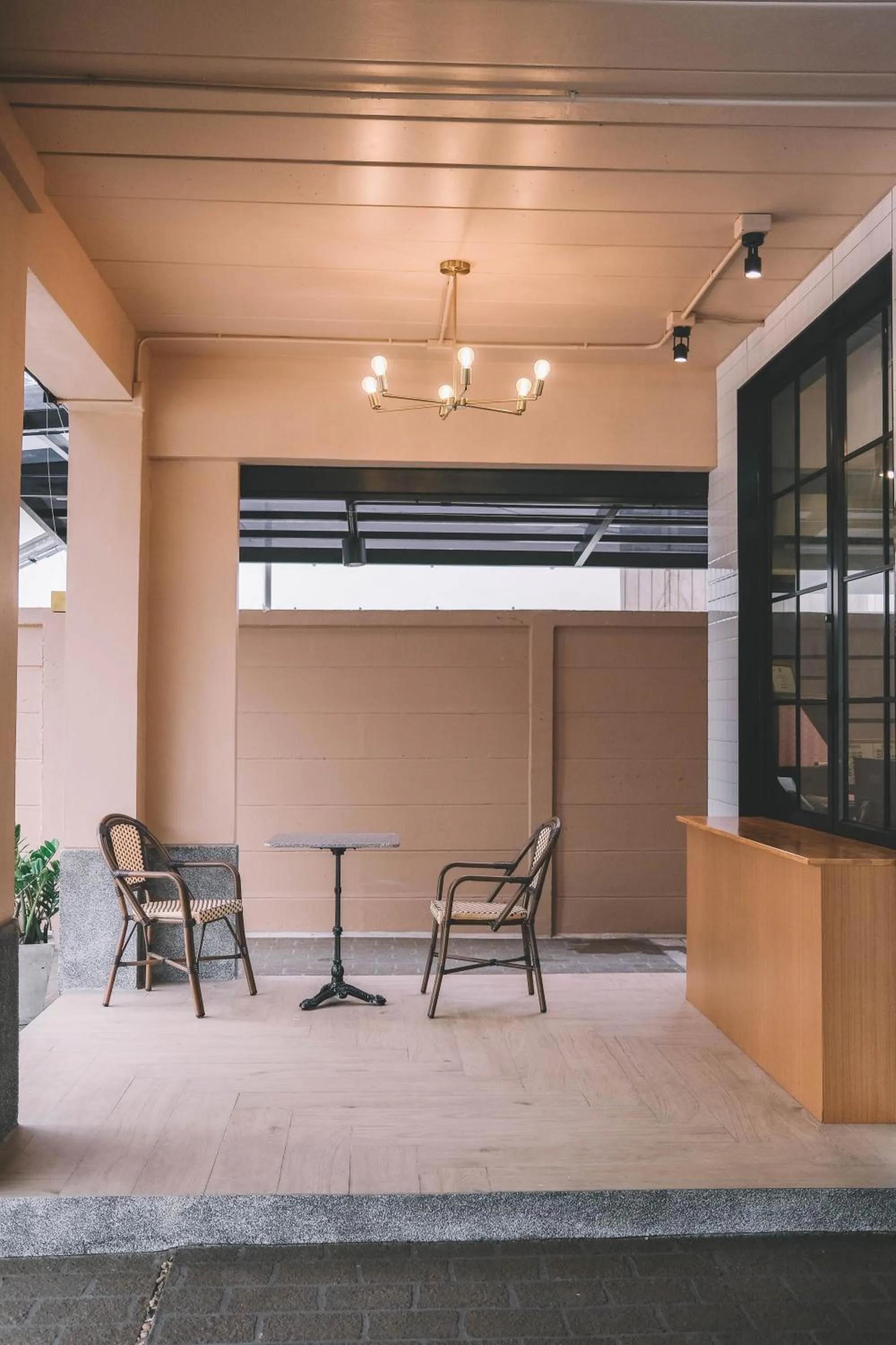 Golden House @ On-nut Station