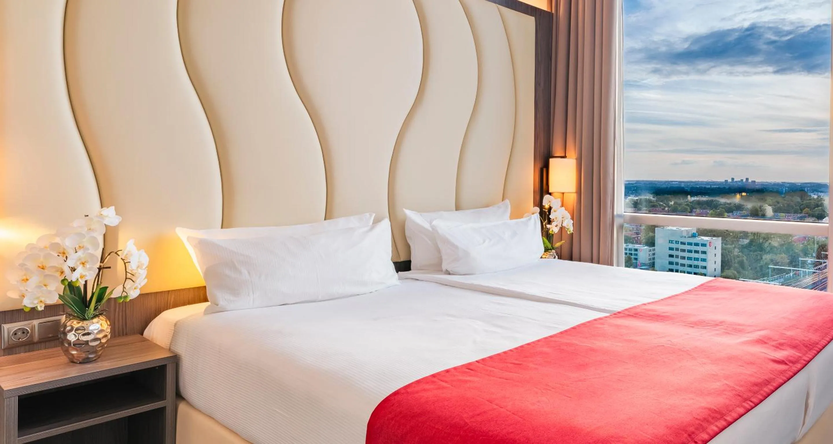 Bed in PLAZA Premium Almere