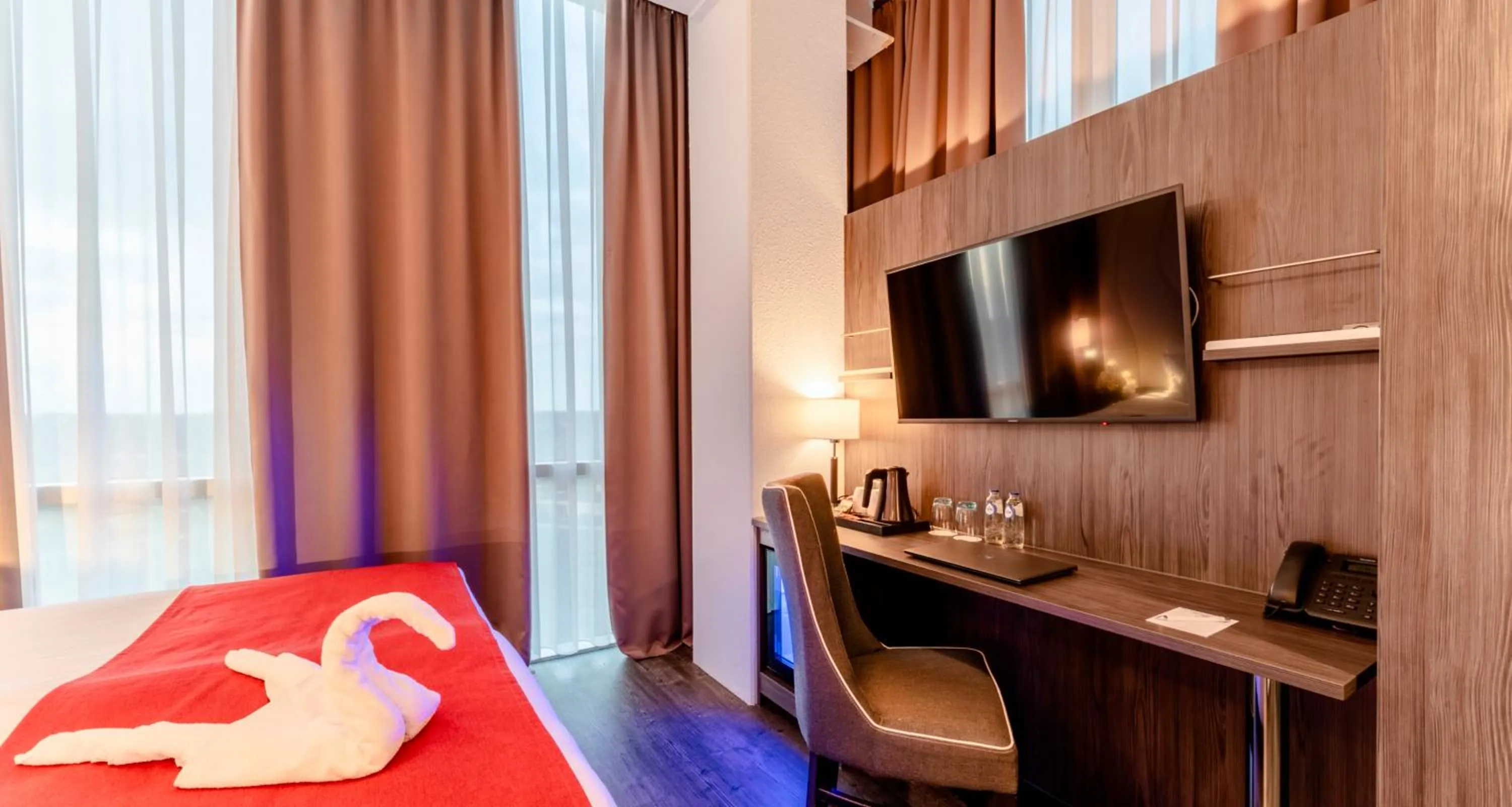 Photo of the whole room, Bed in PLAZA Premium Almere