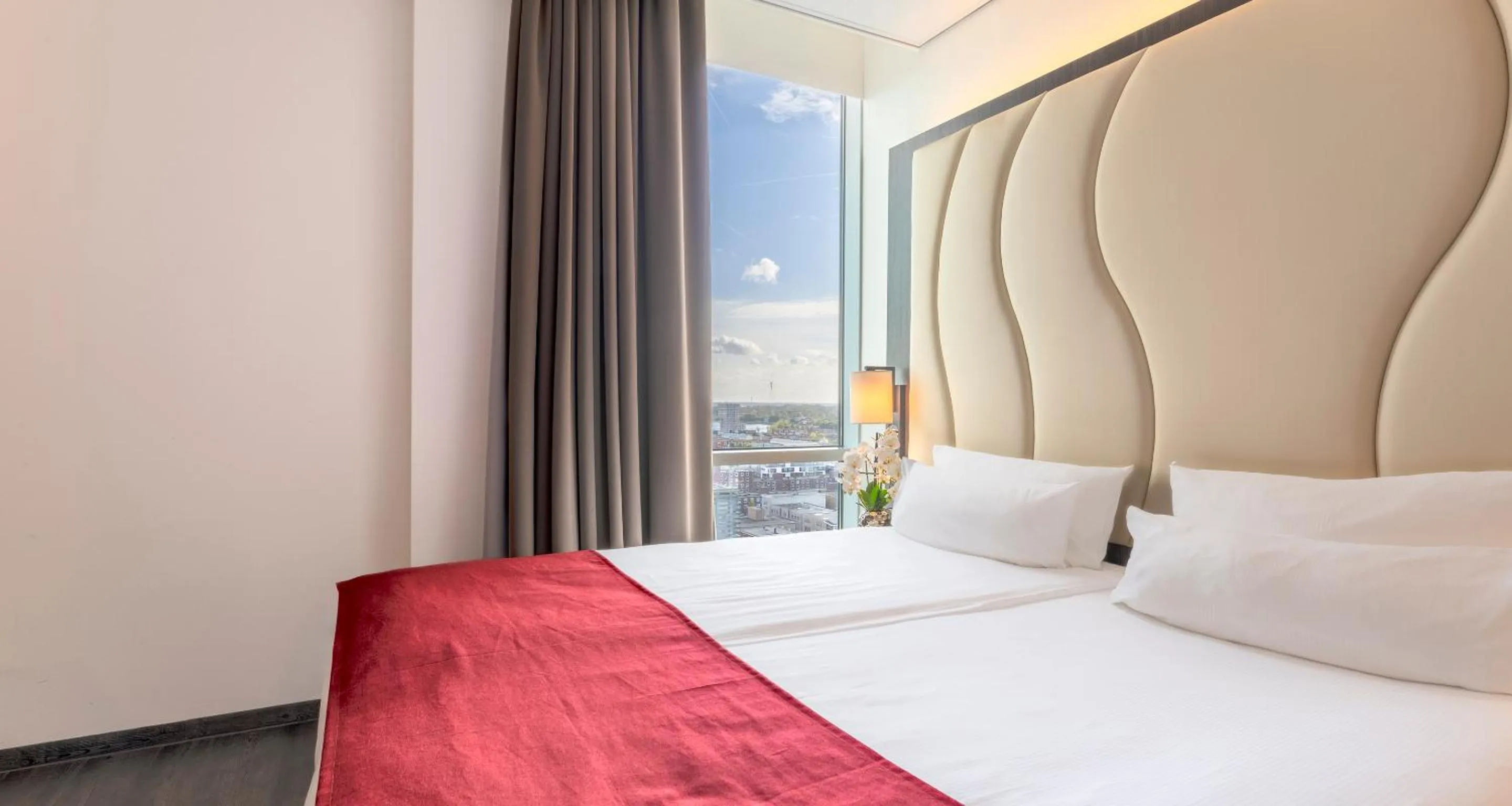 Bed in PLAZA Premium Almere