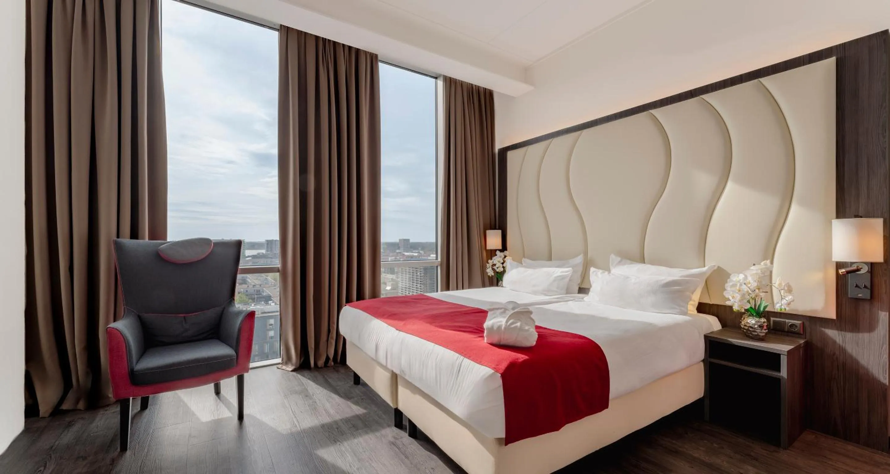 Bed in PLAZA Premium Almere