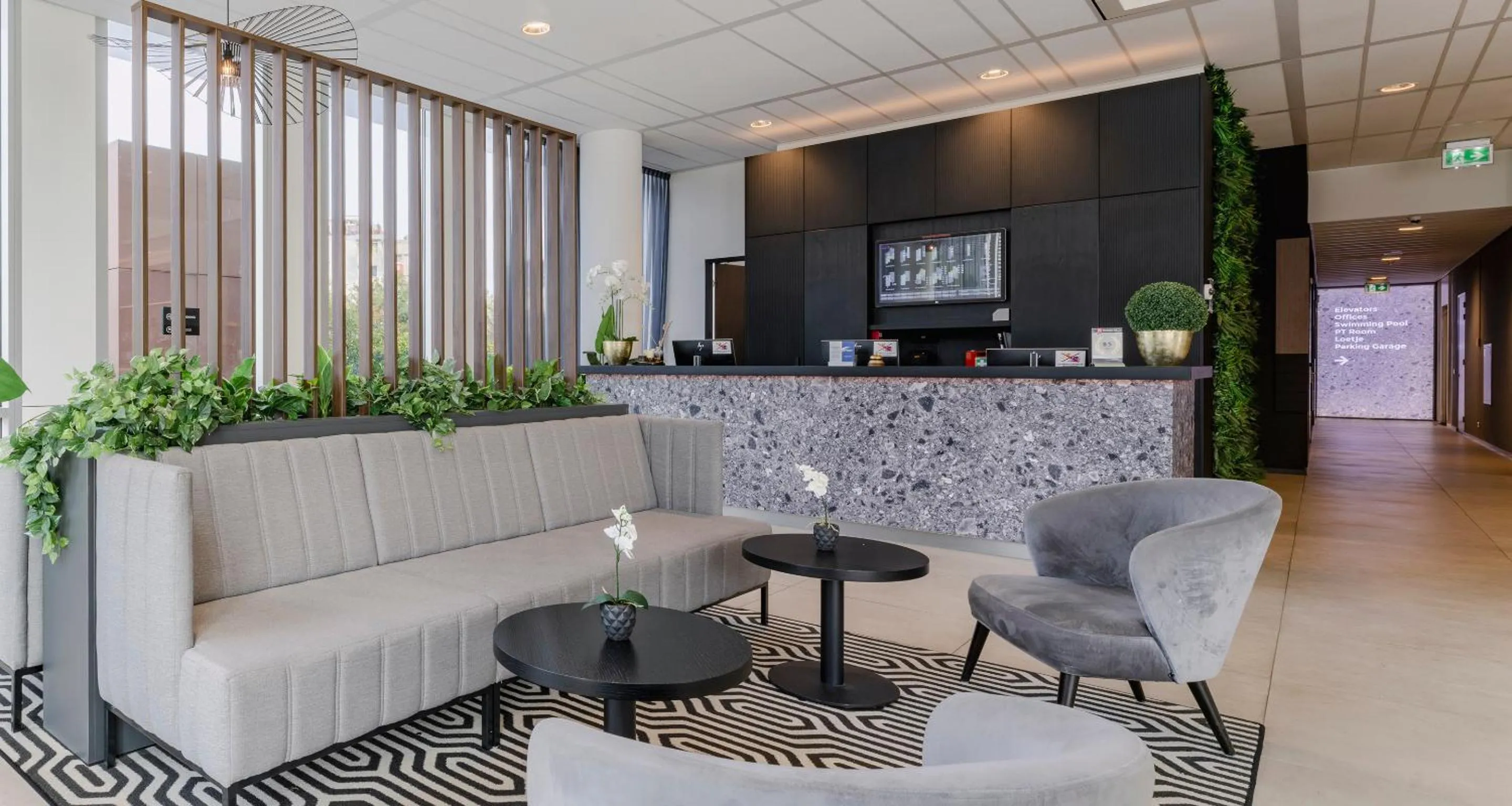 Lobby or reception in PLAZA Premium Almere