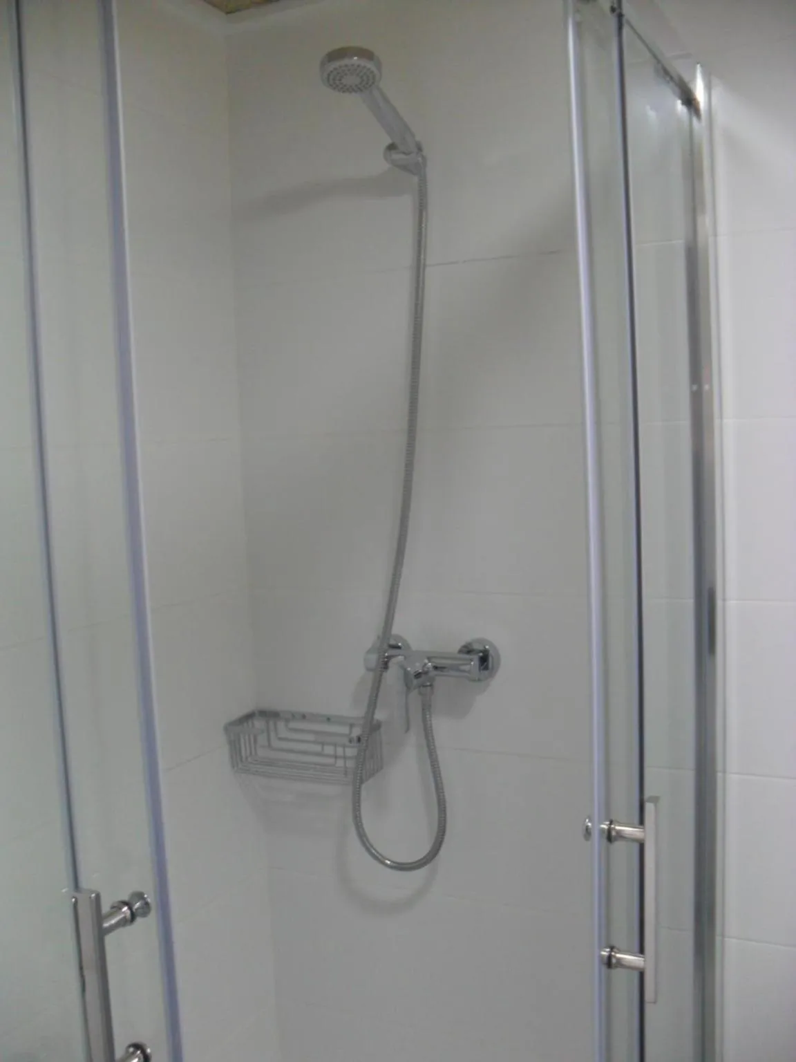 Shower in Hotel Lo Monte