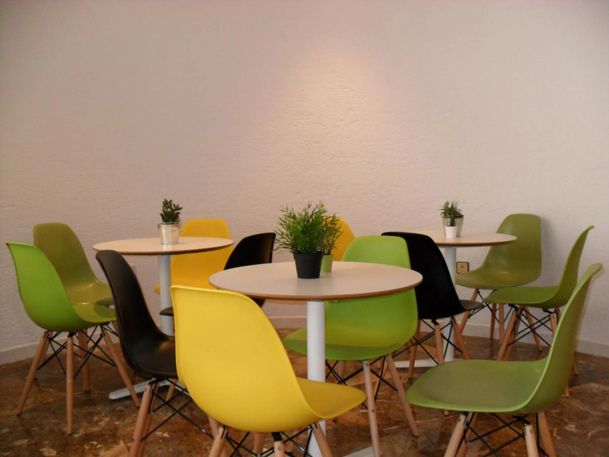 Communal lounge/ TV room in Hotel Lo Monte