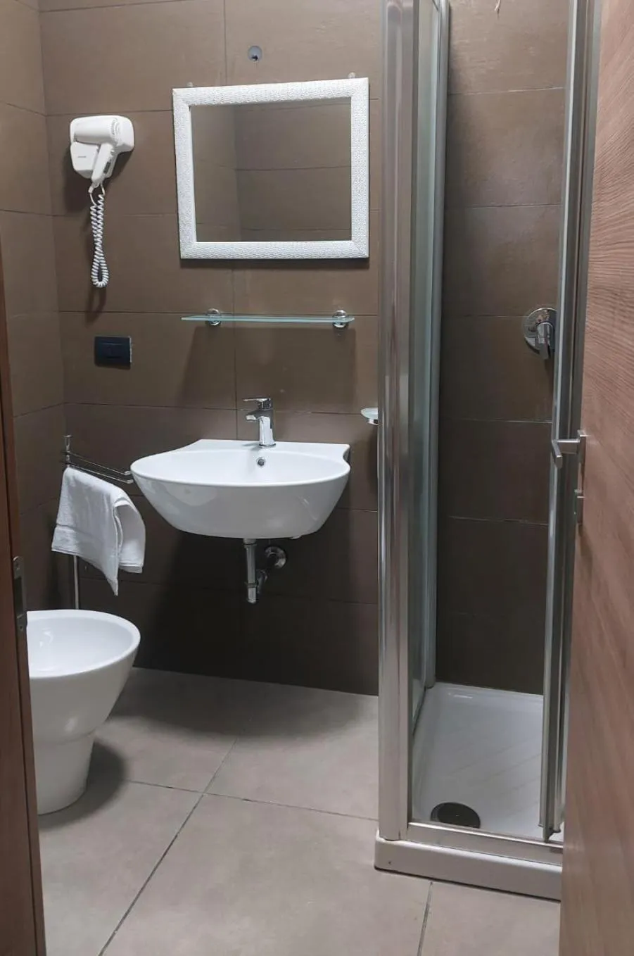 Shower in Hotel La Torre