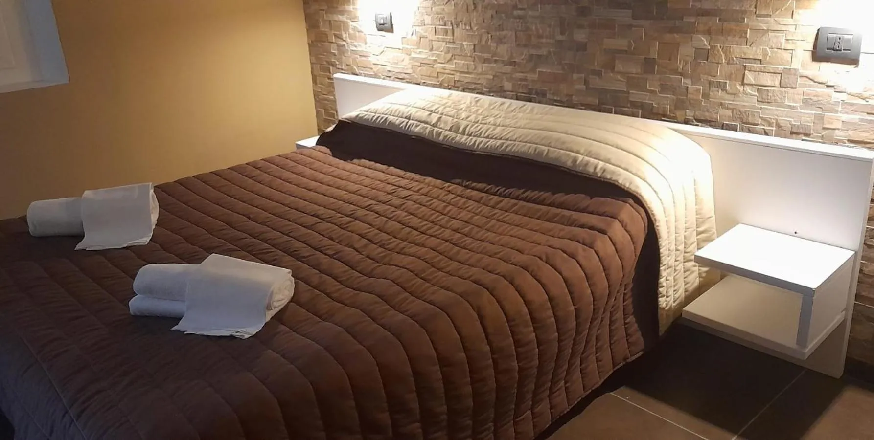 Bed in Hotel La Torre