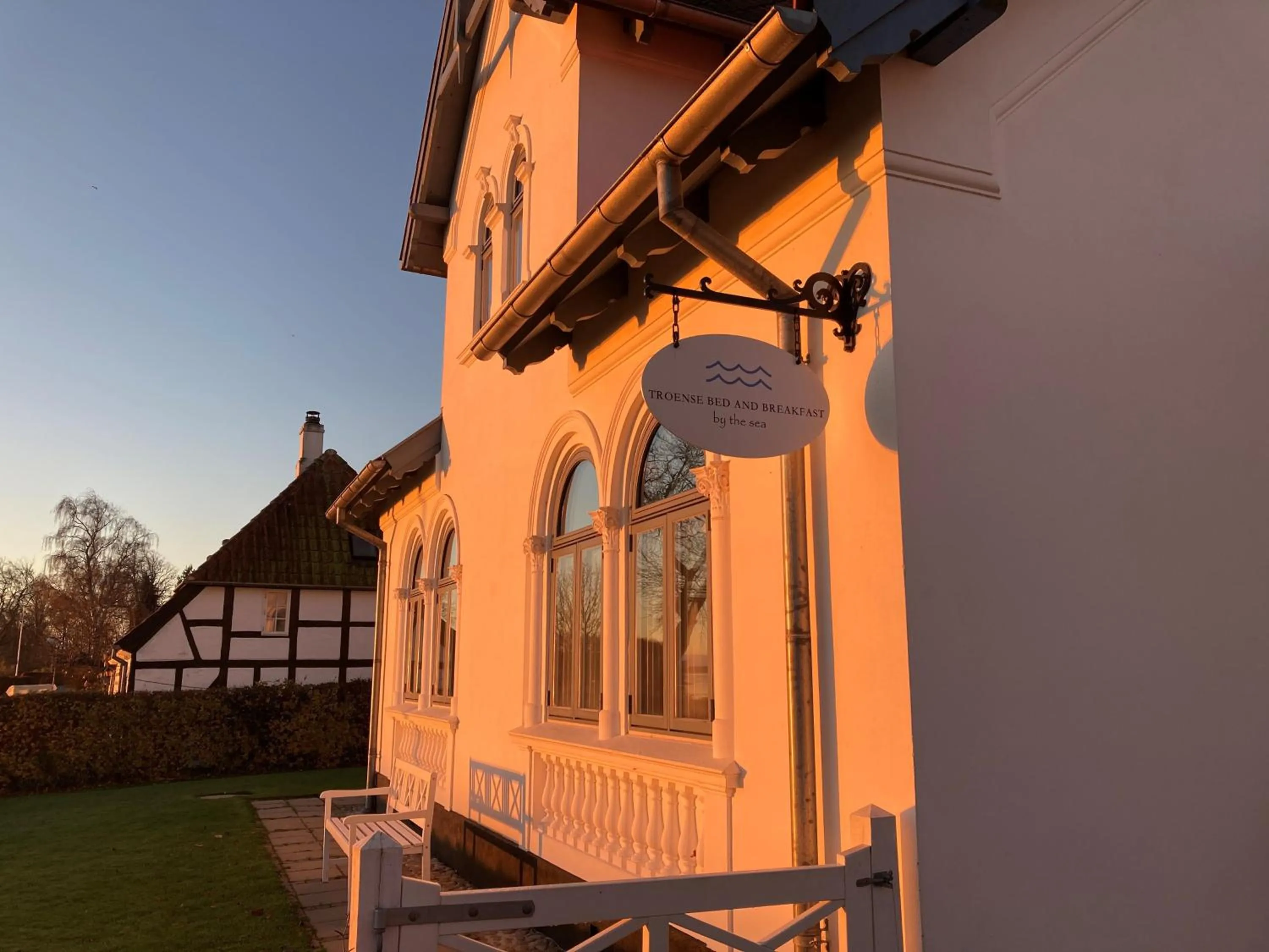 Property building in Troense Bed and Breakfast by the sea