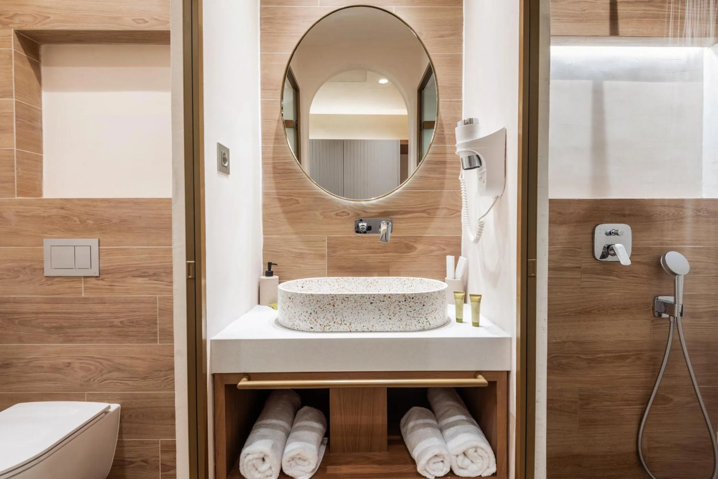 Shower in Tzante Hotel Zakynthos, Adults Only