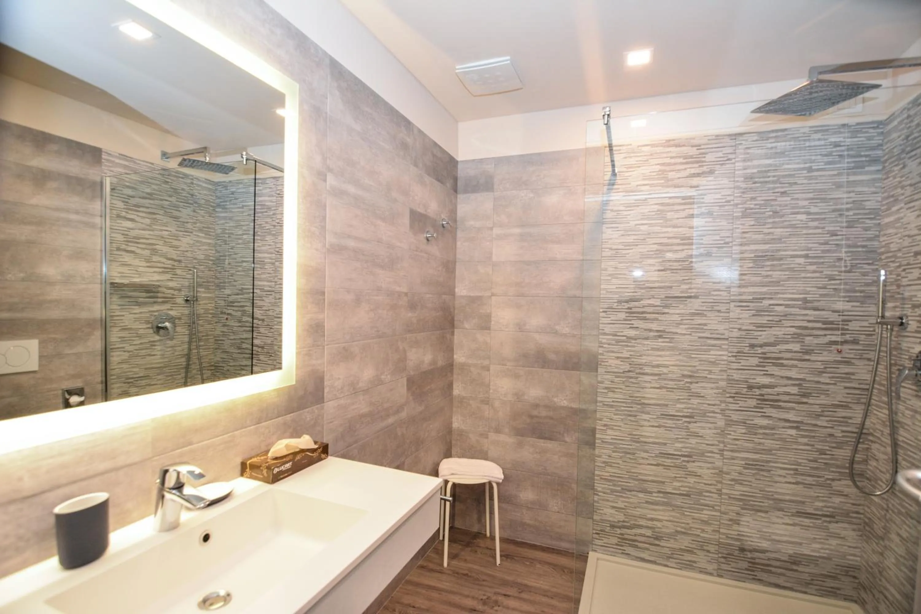 Bathroom in Hotel Oasi Beach