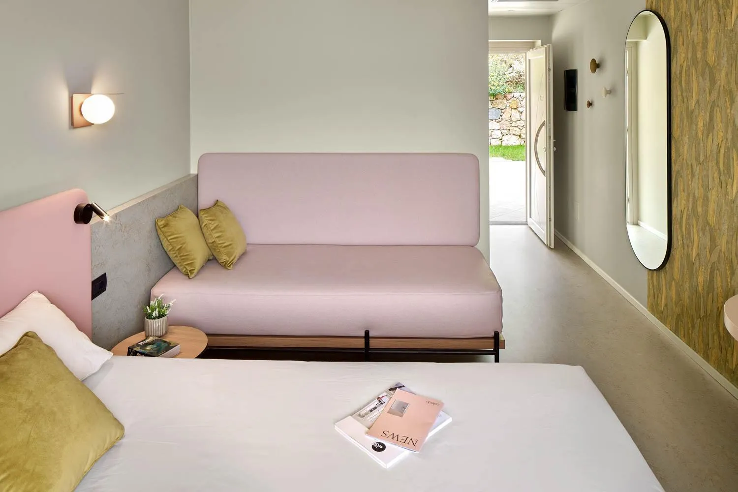 Bedroom, Bed in Hotel Oasi Beach