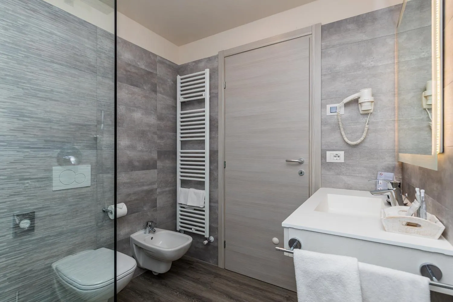 Bathroom in Hotel Oasi Beach