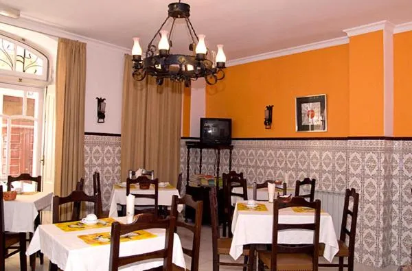 Restaurant/places to eat in Hotel Leiriense