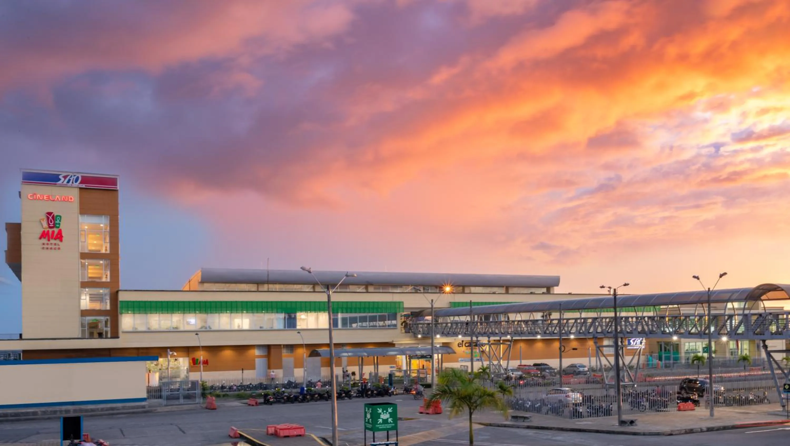 Sunset in Mia Hotel Choco