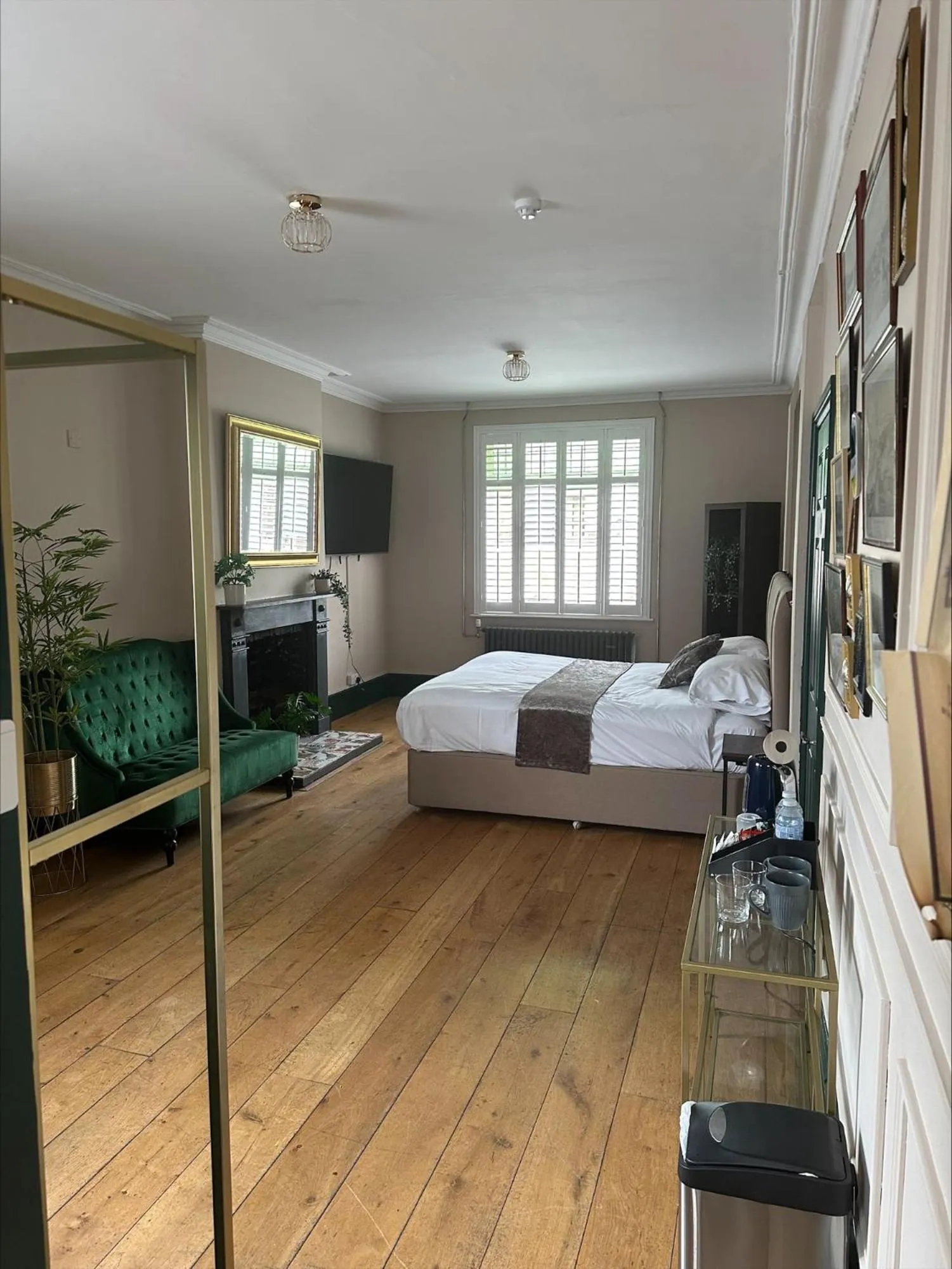 Bedroom, Bed in The Olive