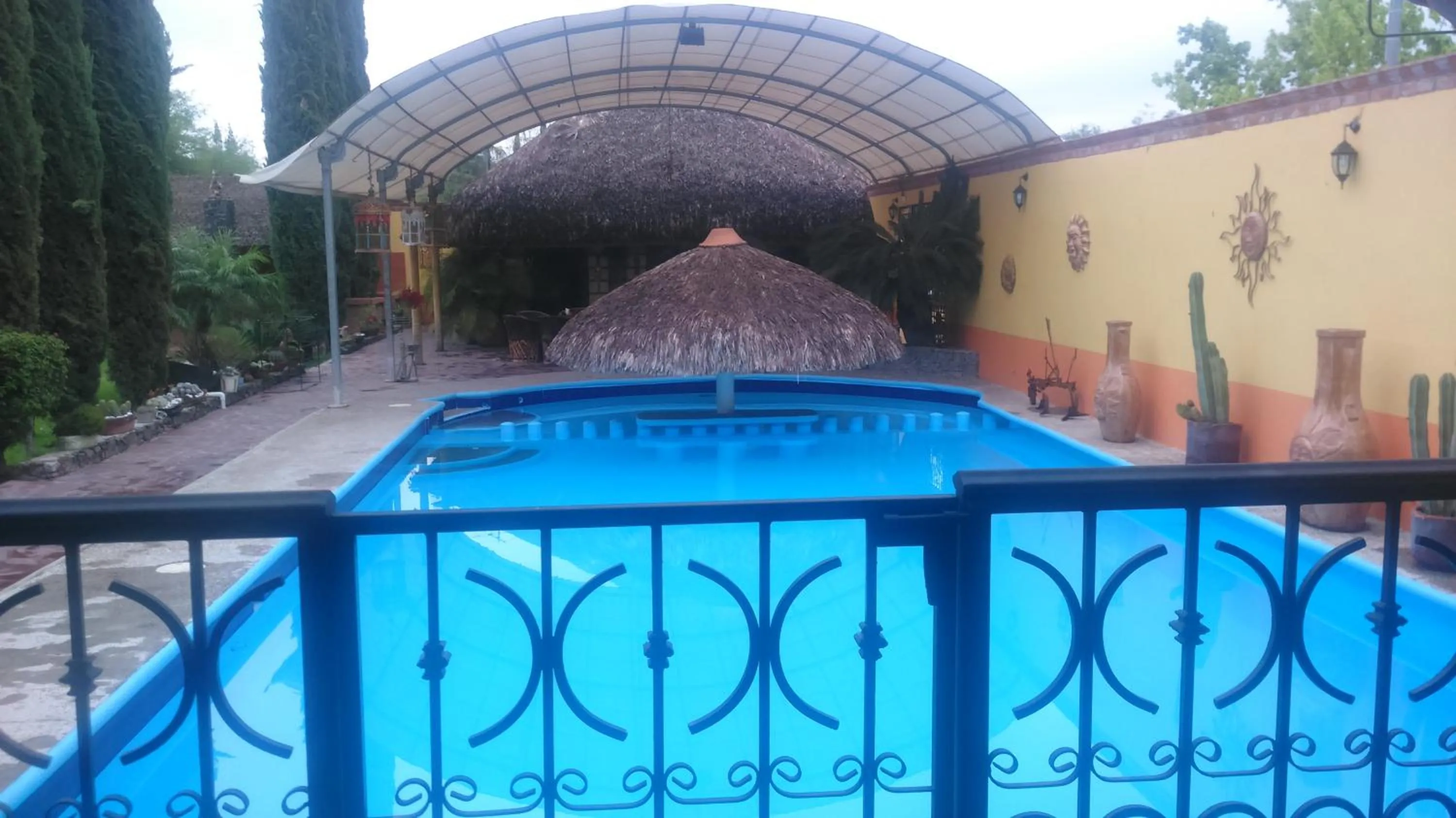 Swimming pool in Hotel La Estancia