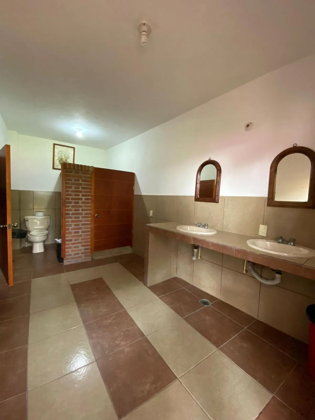 Public Bath in Hotel La Estancia