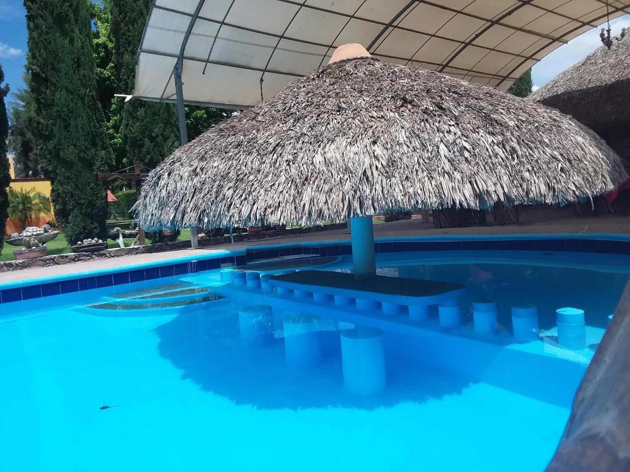 Swimming pool in Hotel La Estancia
