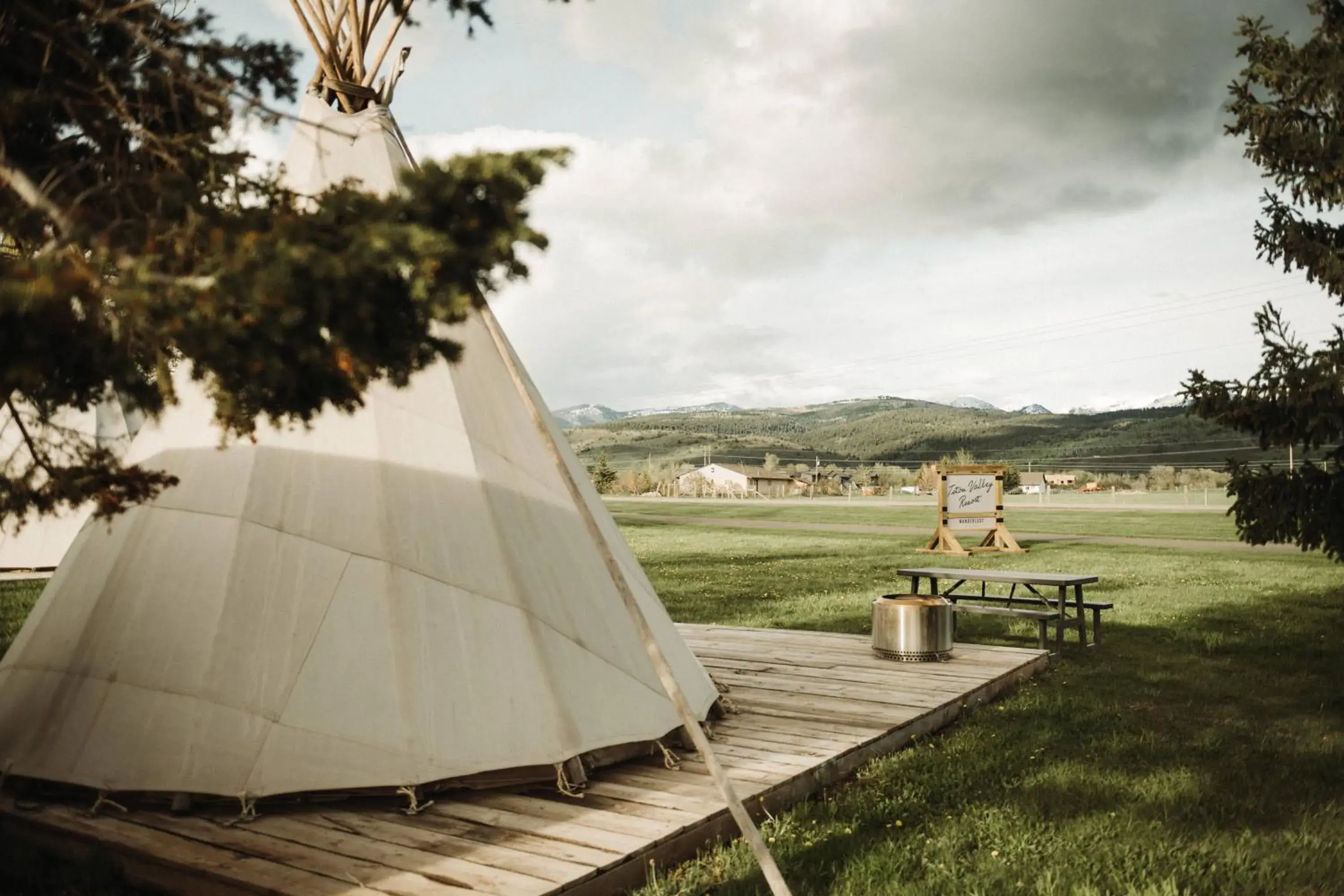 Queen Studio in Teton Valley Resort Queen Studio in Teton Valley Resort