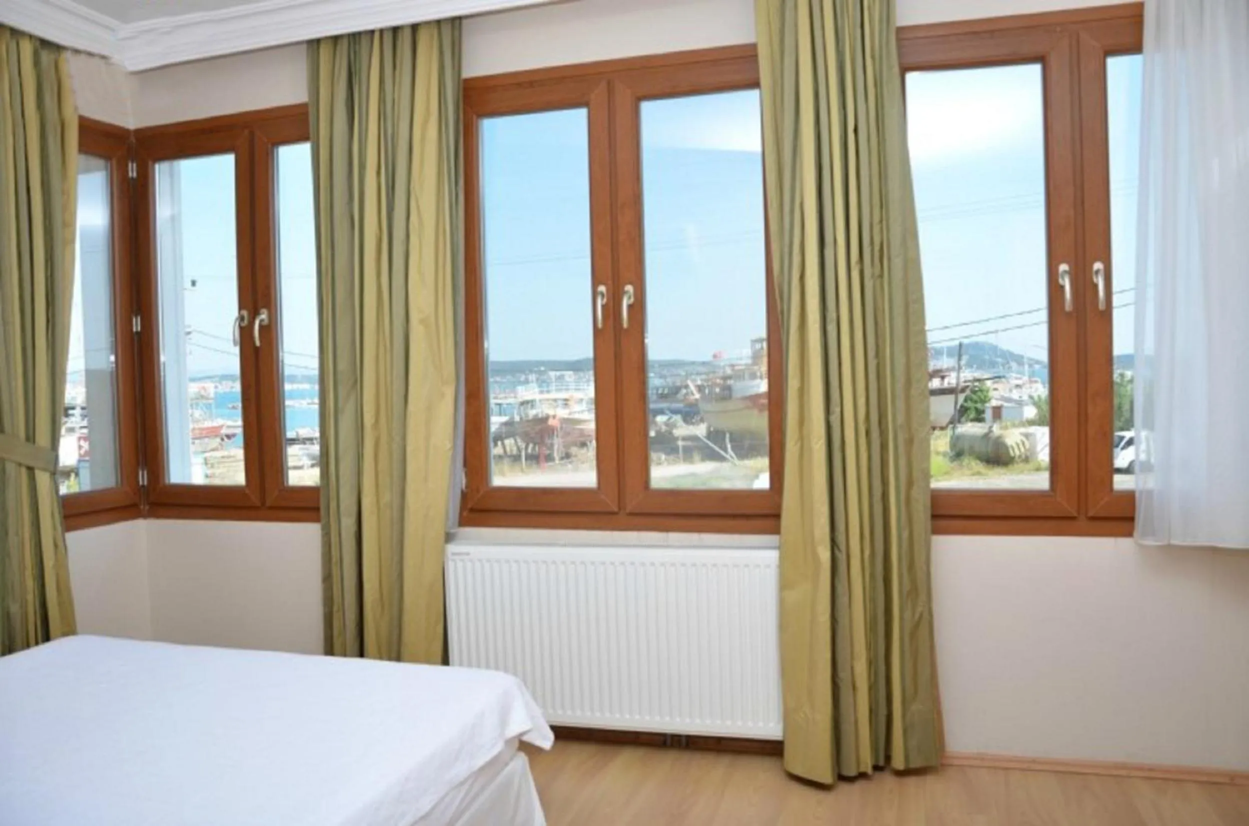 Bed in Ebruli Hotel Cunda