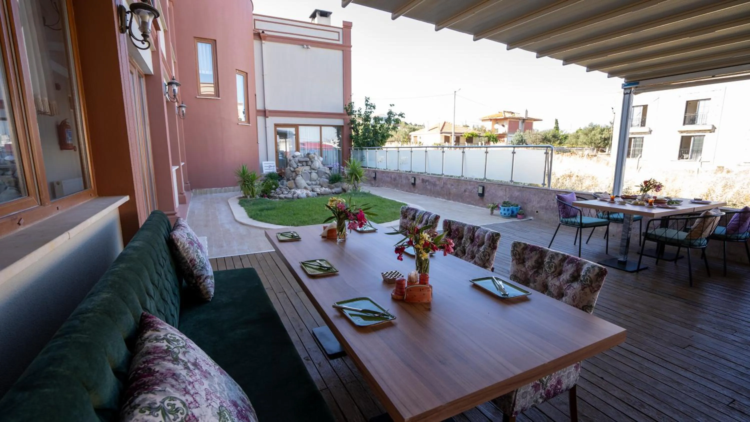 Restaurant/places to eat in Ebruli Hotel Cunda