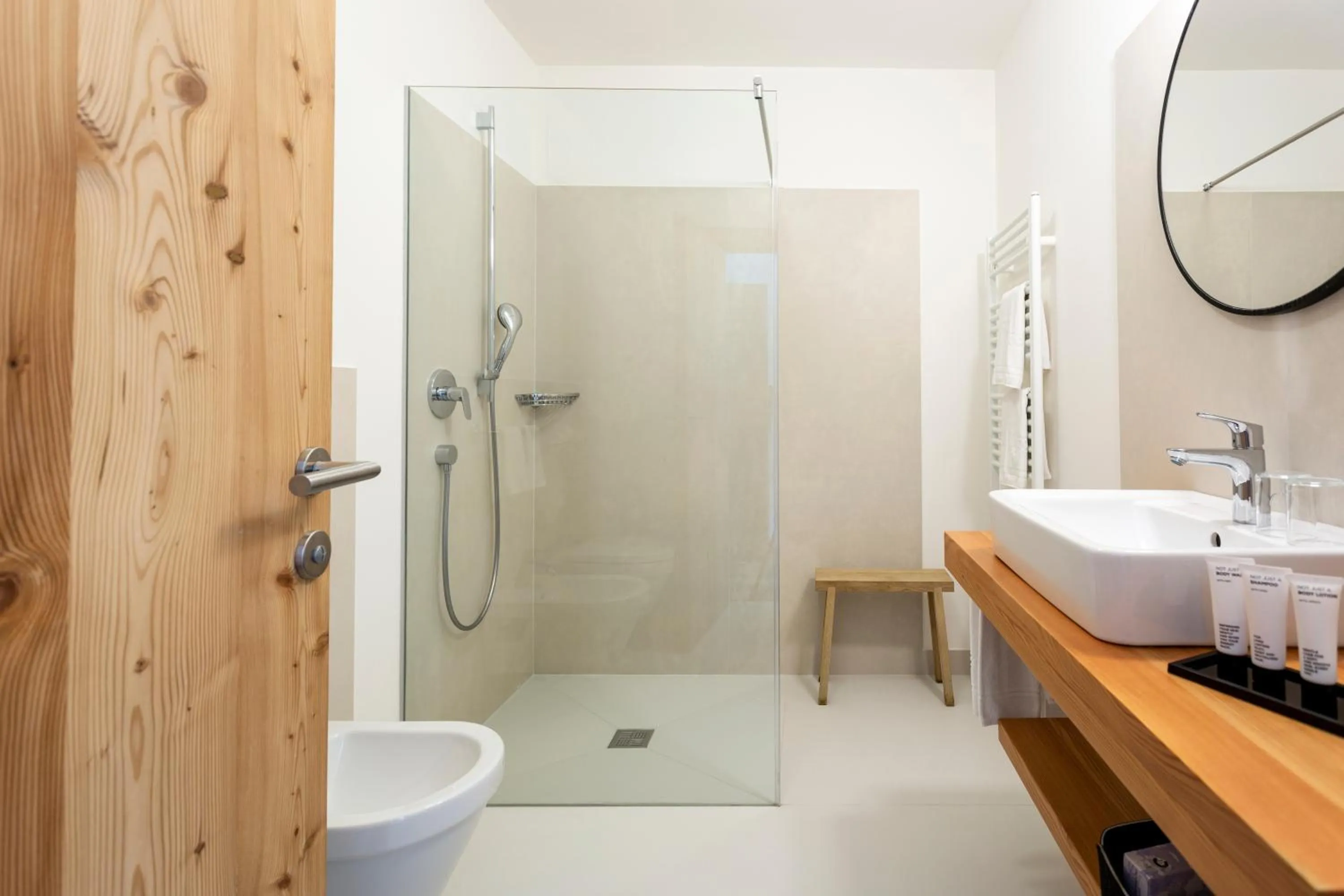 Shower in Hotel Tyrol