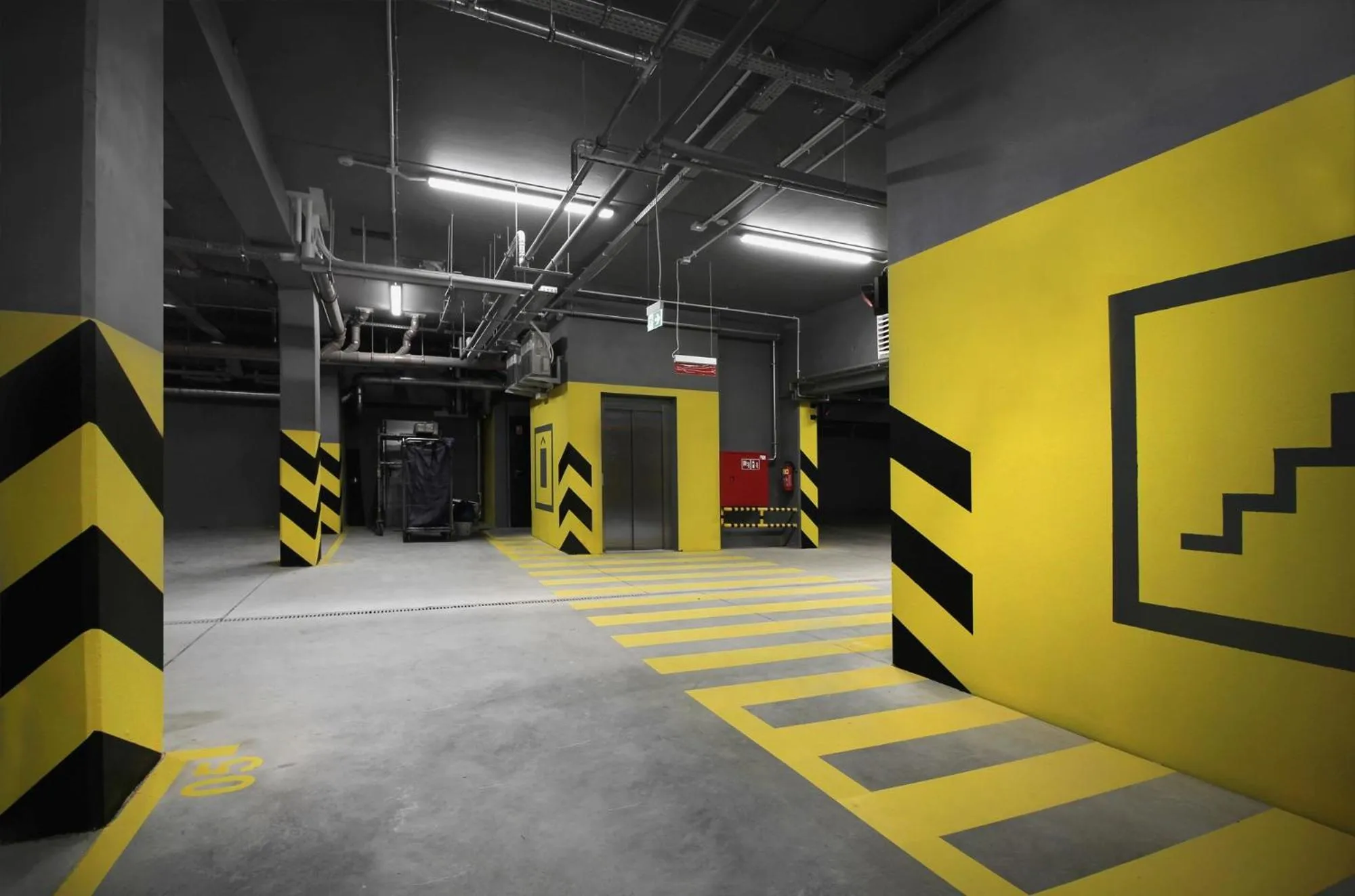 Property building in Lemon Plaza Hotel