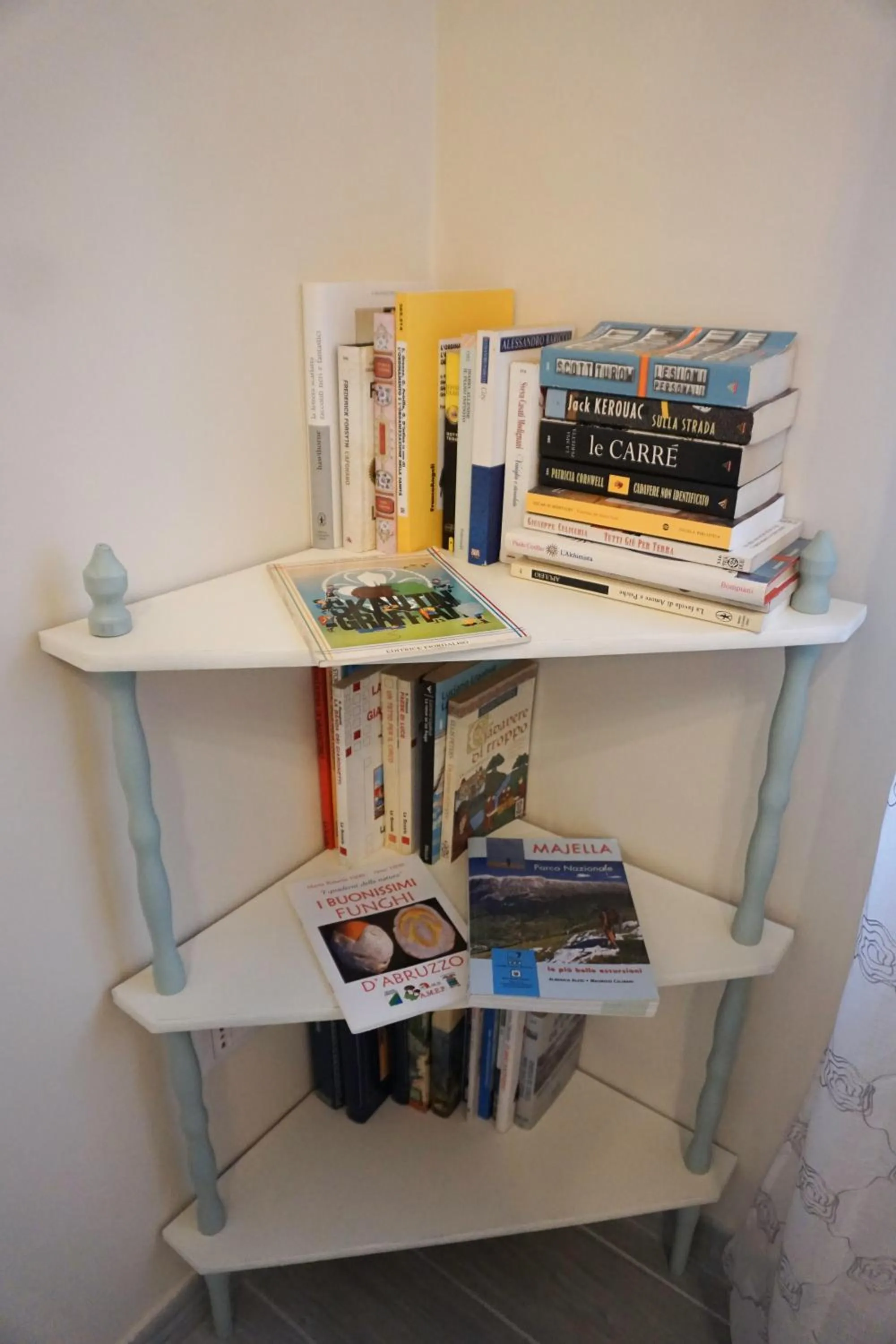 Communal lounge/ TV room in B&B Casa di Mimma