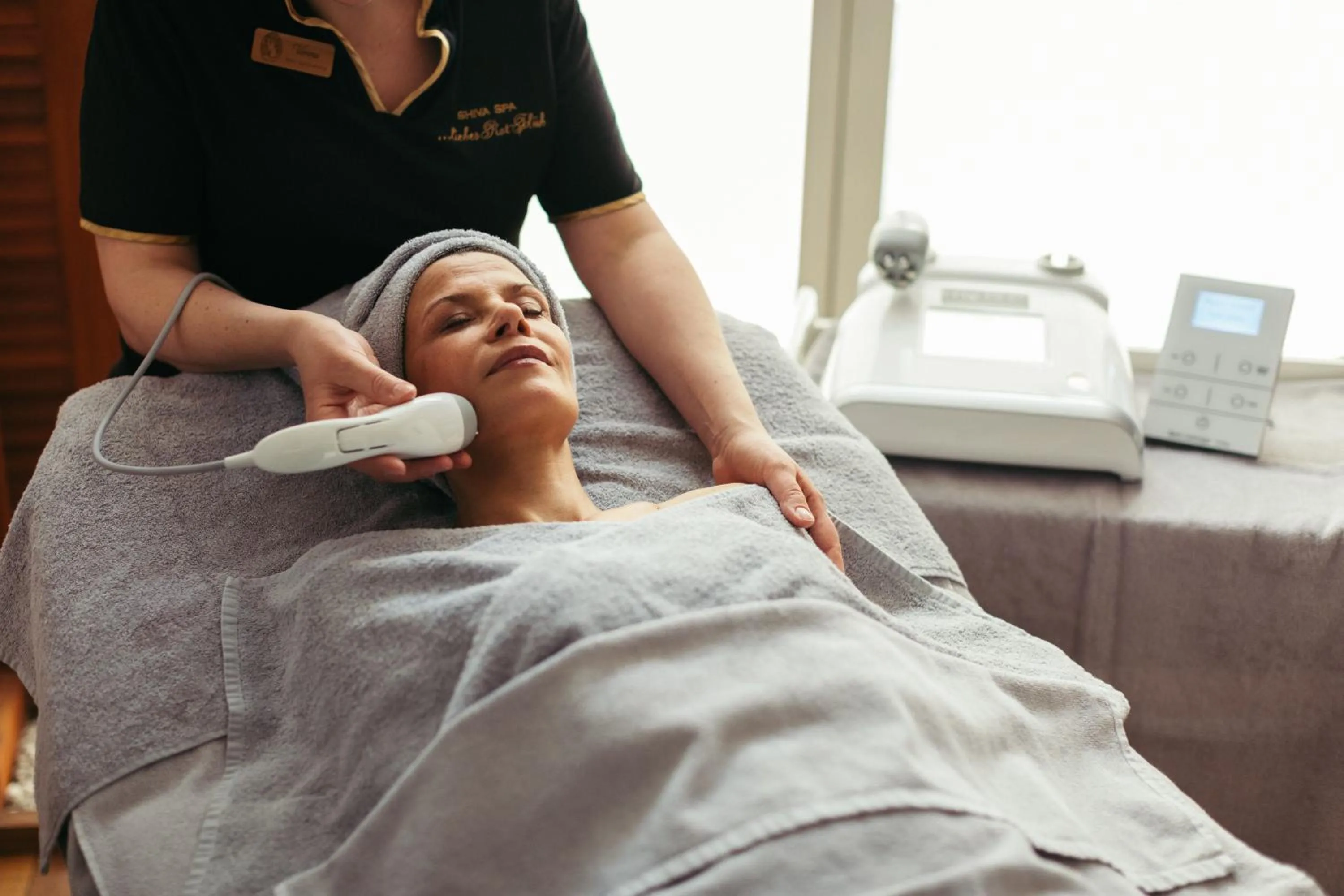 Massage in Wellnesshotel ...liebes Rot-Flüh